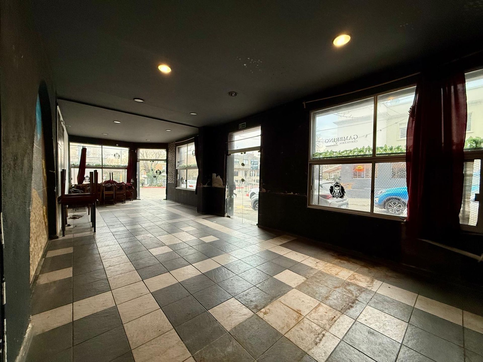 ALQUILER LOCAL COMERCIAL ESQUINA MALVIN · Foto 6
