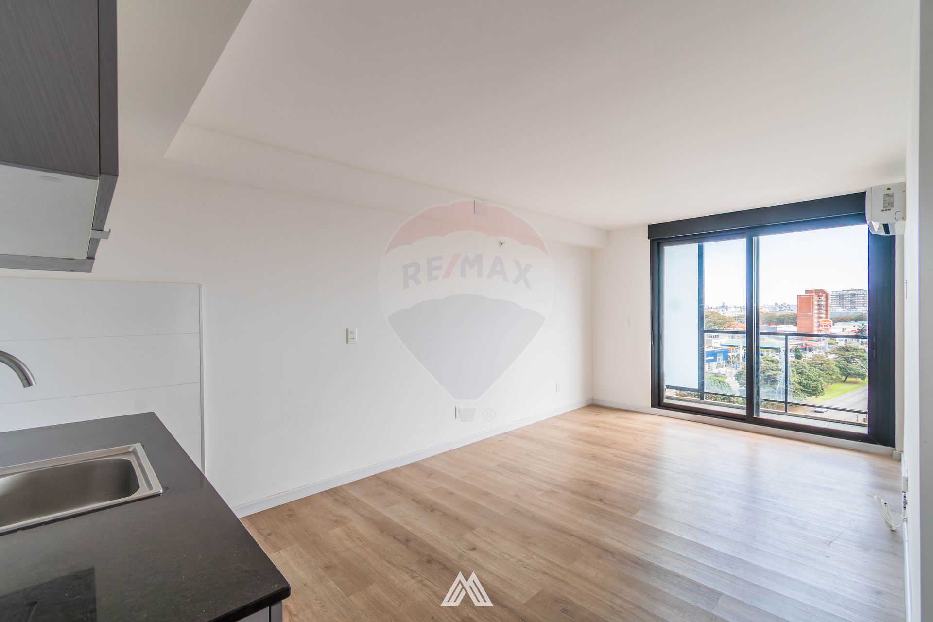 Alquiler Apartamento 2 Dormitorios y Balcón Malvin · Foto 3