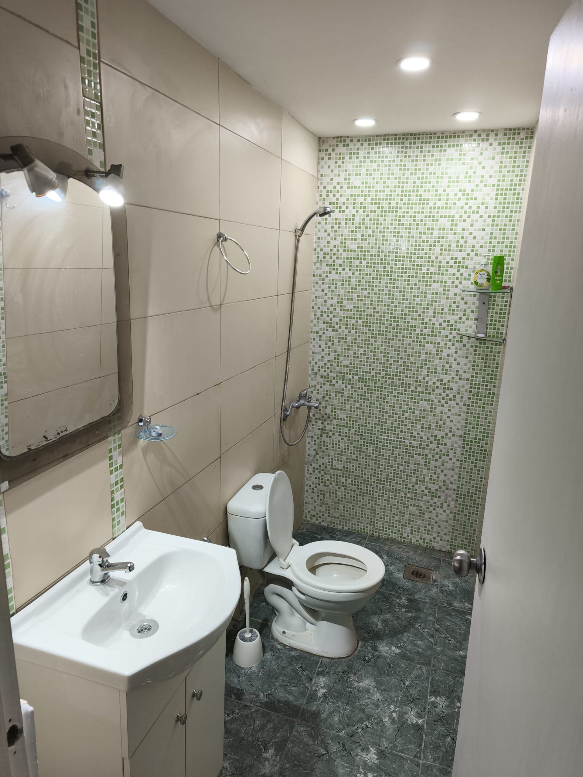 Alquiler gran casa 5 dormitorios y garaje Aguada · Foto 12
