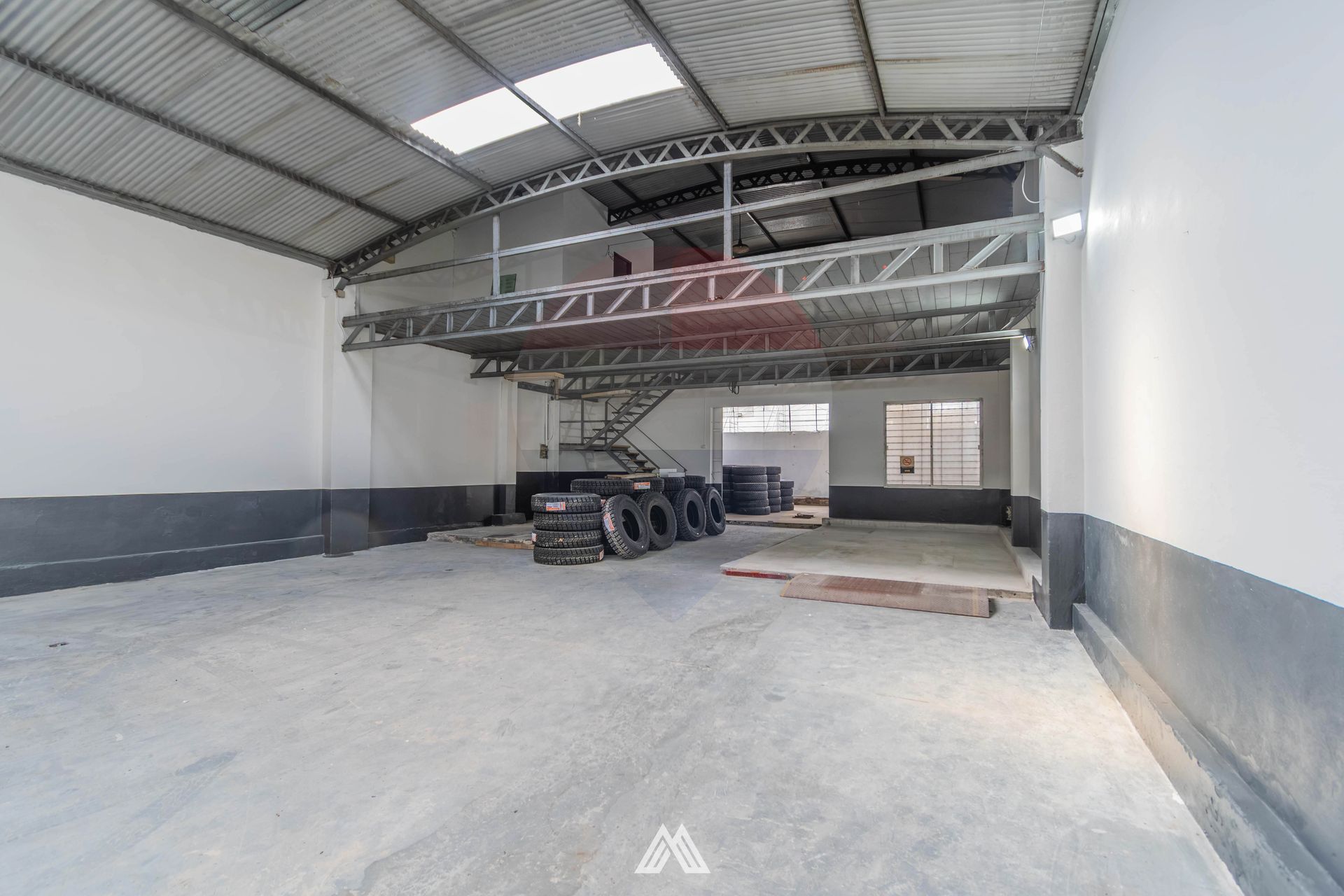 ALQUILER DEPÓSITO 570M2 EN UNIÓN · Foto 3