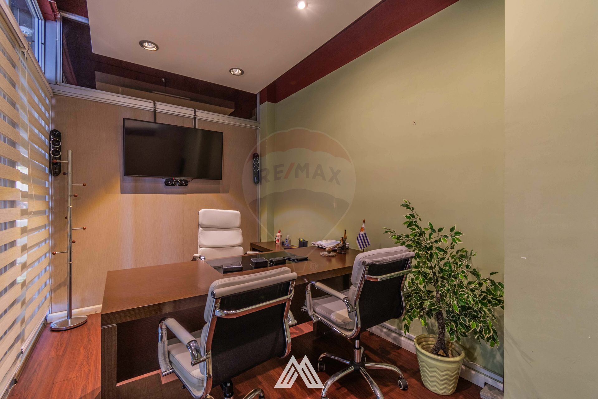 ALQUILA LOCAL CON OFICINAS + APTO BUCEO RAMBLA GGE · Foto 6