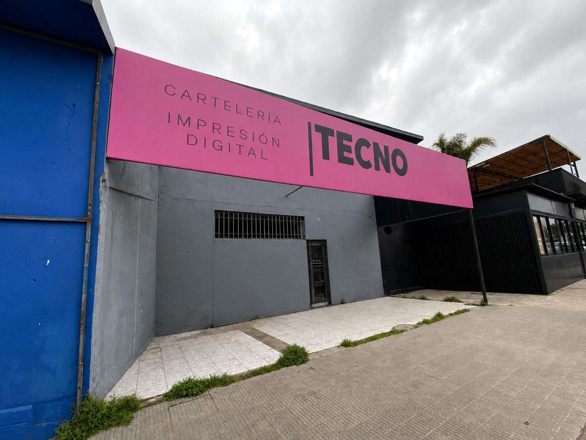 Alquiler local comercial sobre Roosevelt Pando · Foto 1