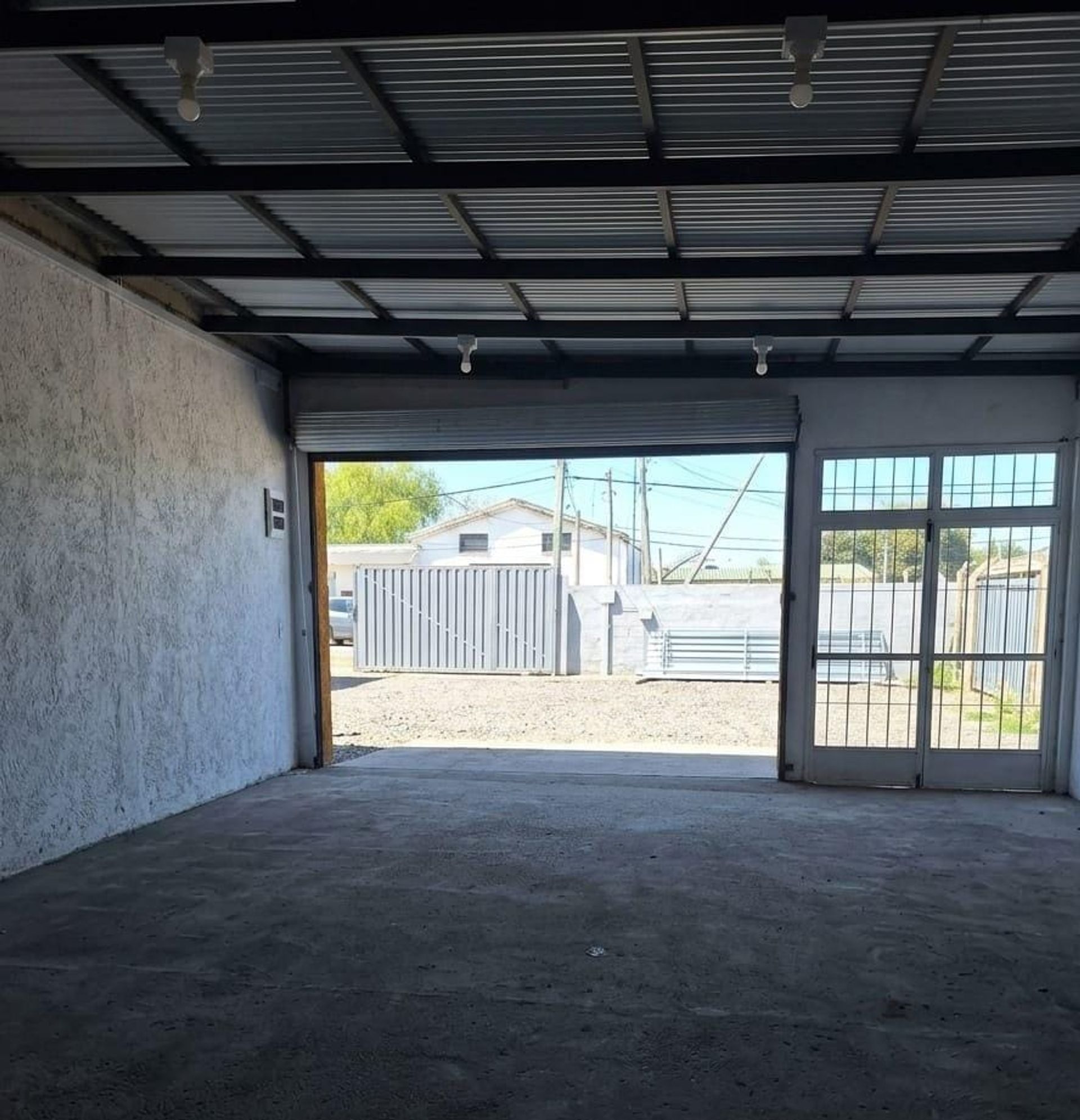 Alquiler de local Comercial a estrenar en Pando · Foto 3