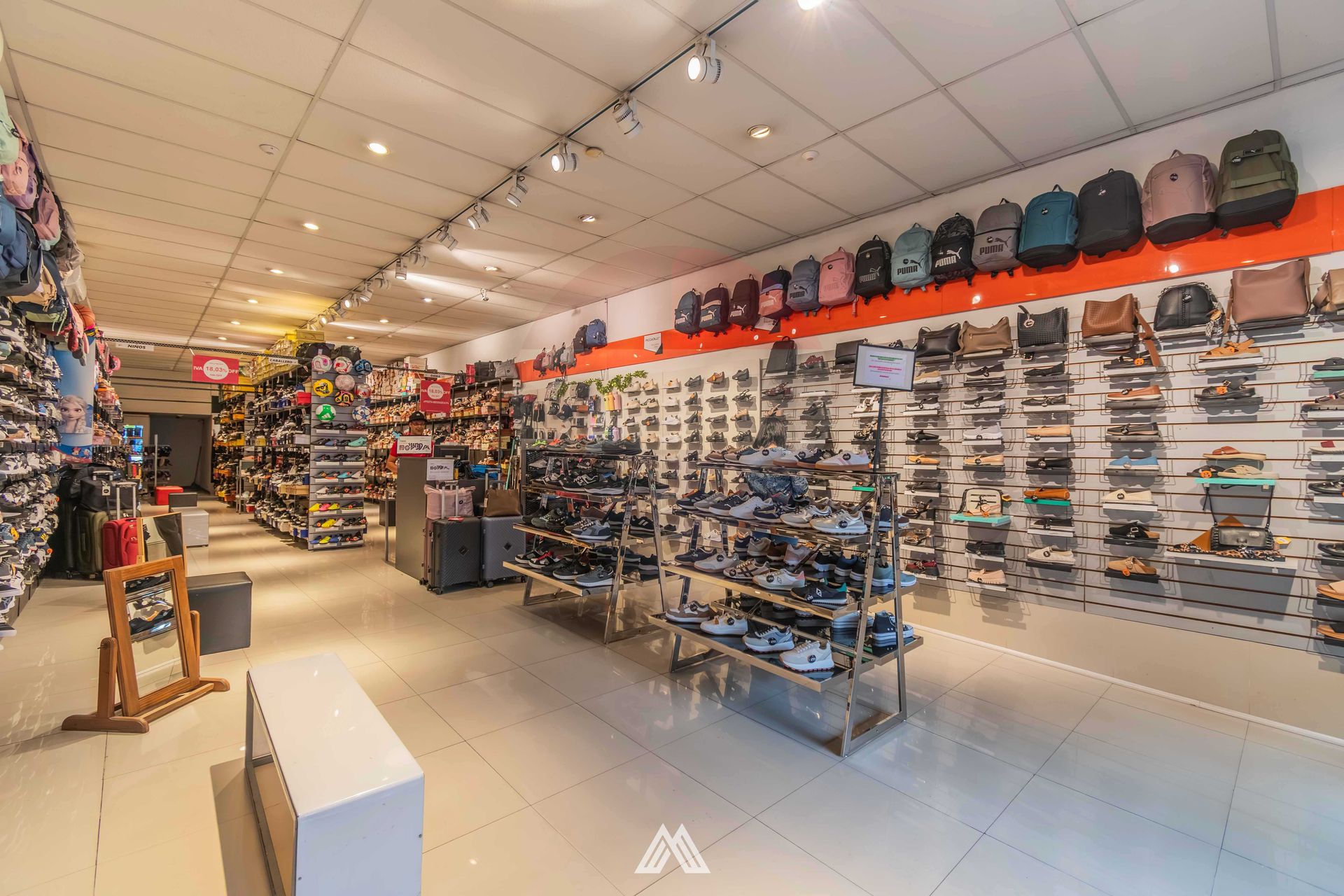 ALQUILER Local Comercial en Goes · Foto 2