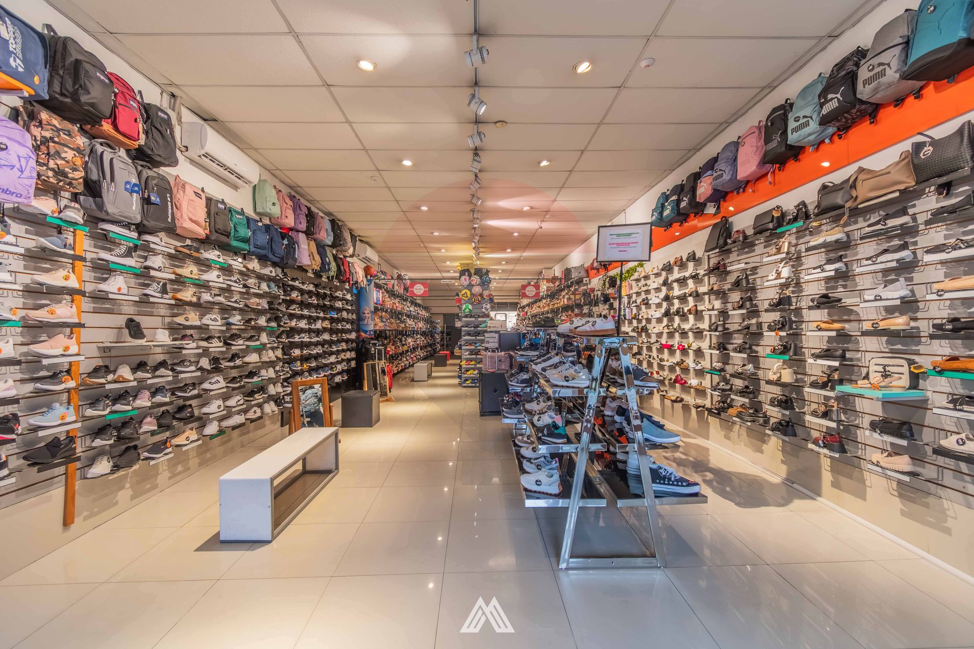 ALQUILER Local Comercial en Goes · Foto 1