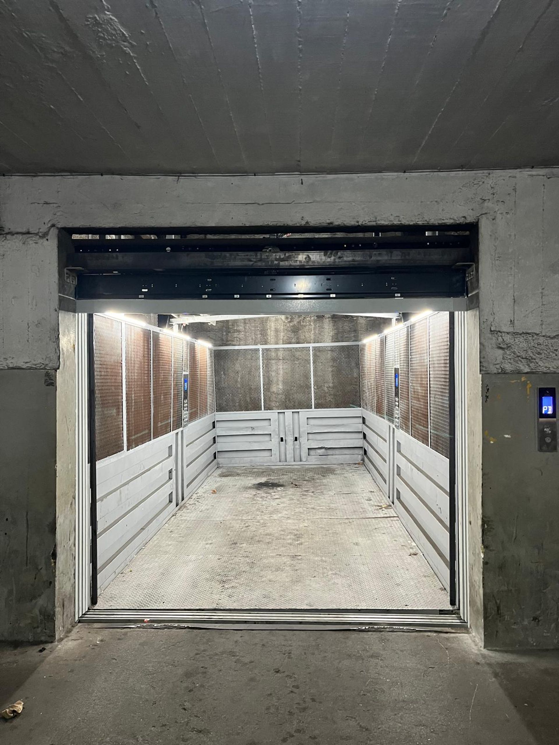 Alquiler Garage fijo - Centro en 6° Piso · Foto 2