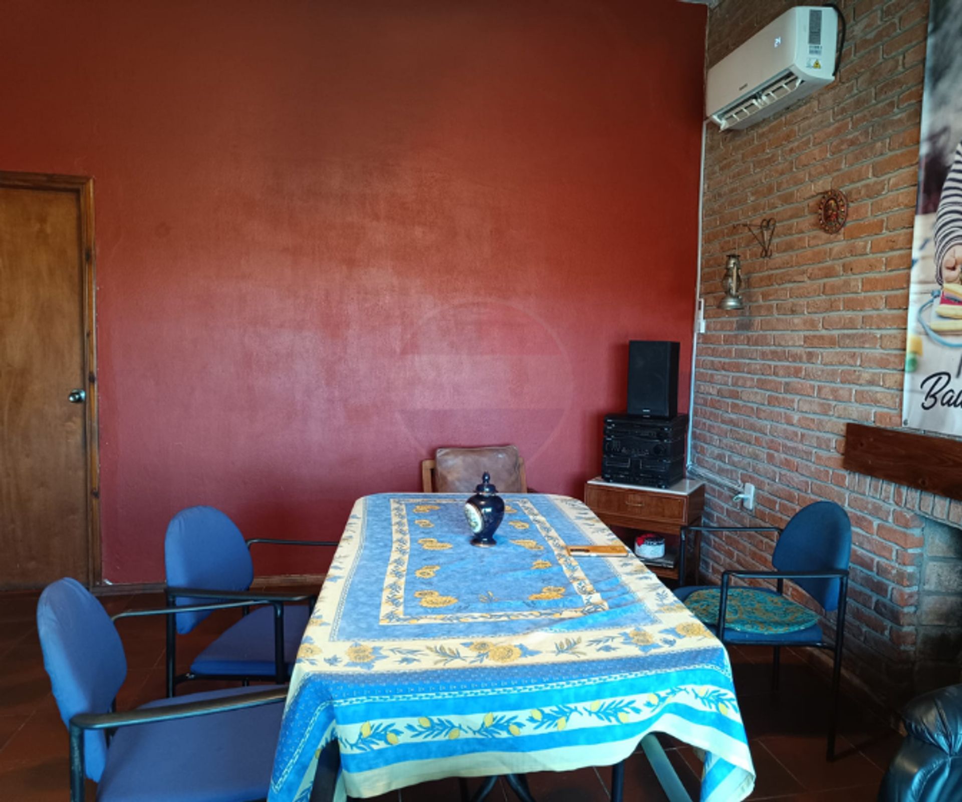 VENTA, casa de dos dormitorios, en Lezica.