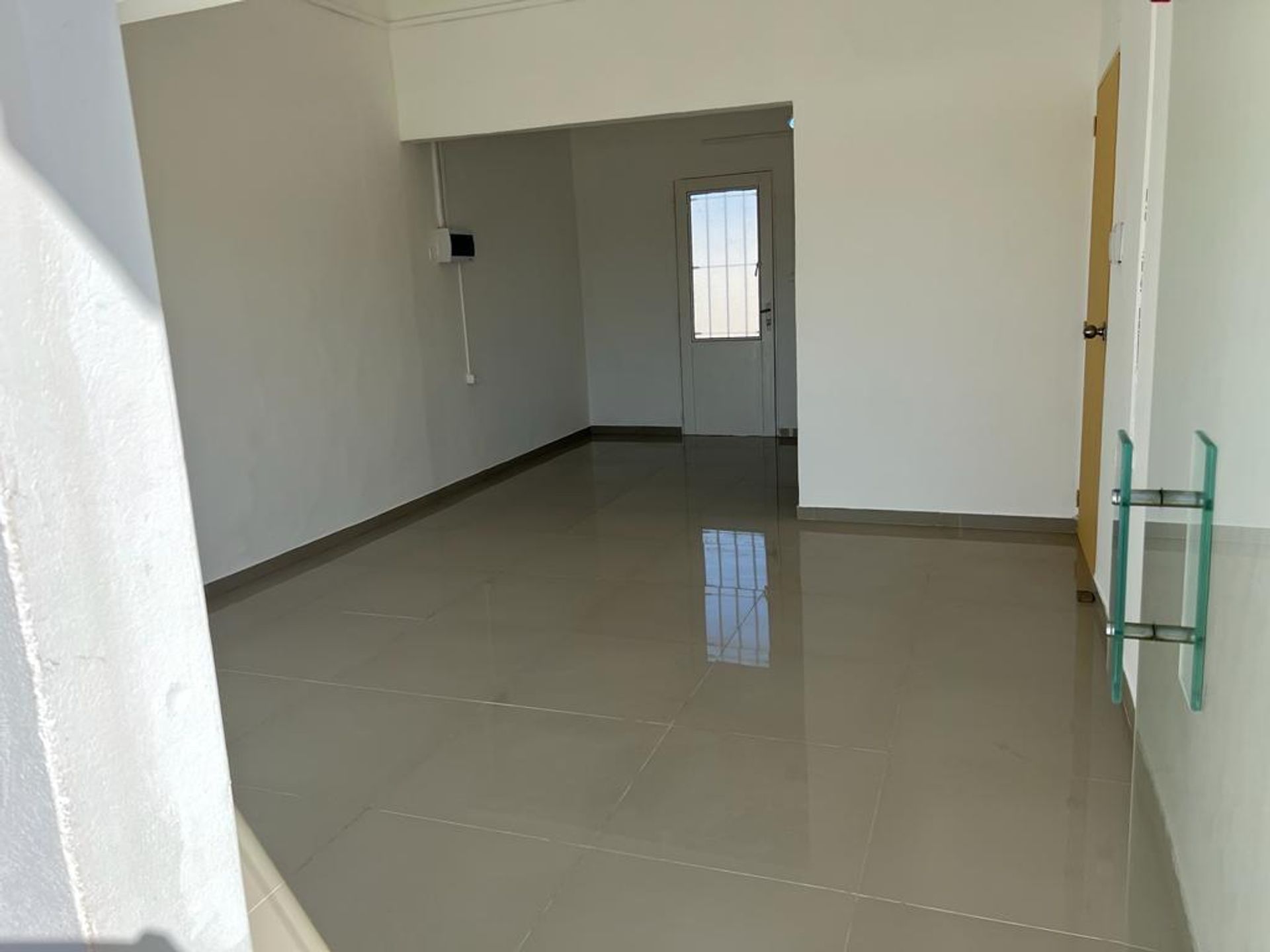 Alquiler de local comercial sobre Ruta 8 Km 26