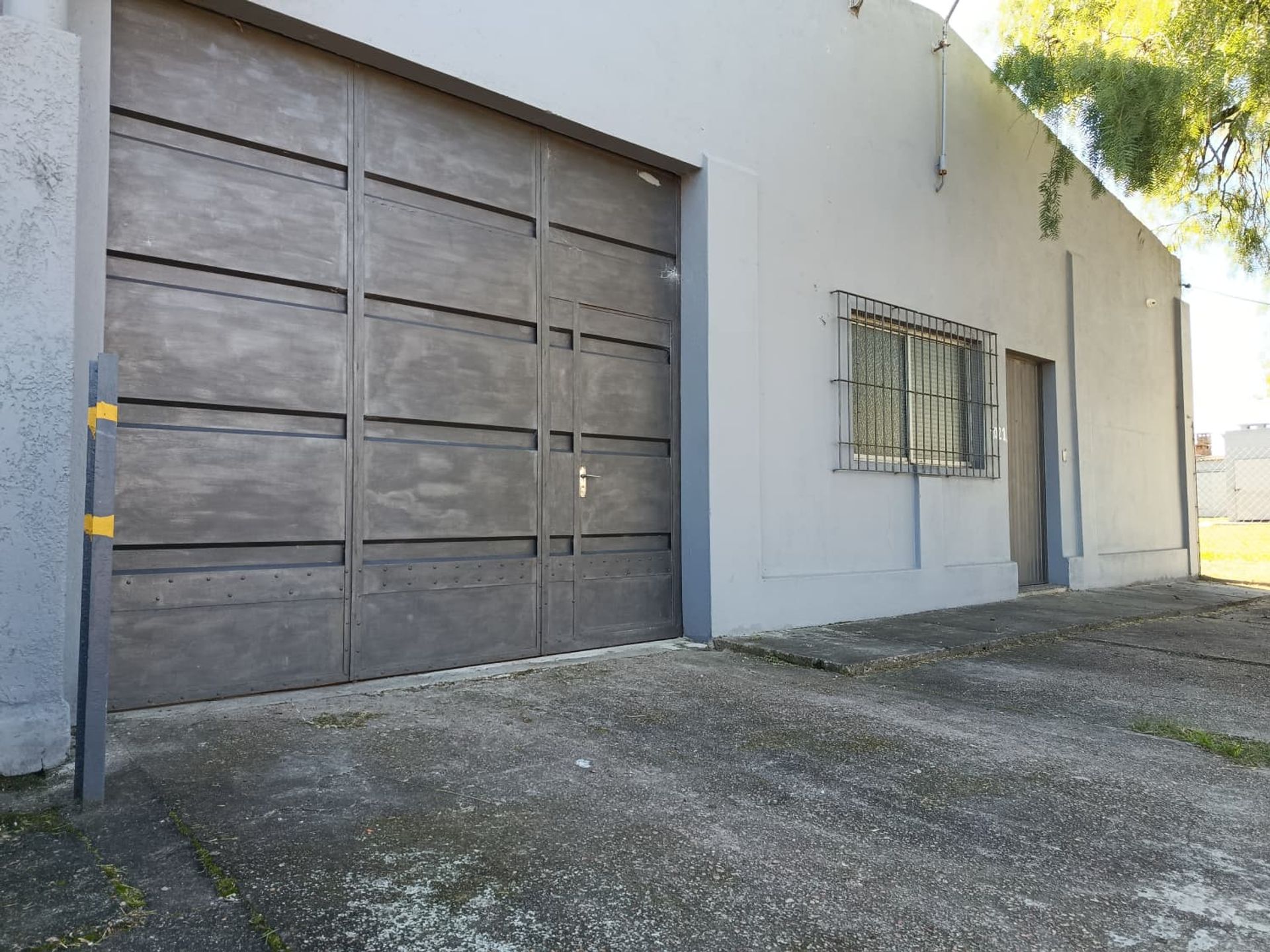 Alquiler Local / Galpón comercial 200 m² en Pando · Foto 1