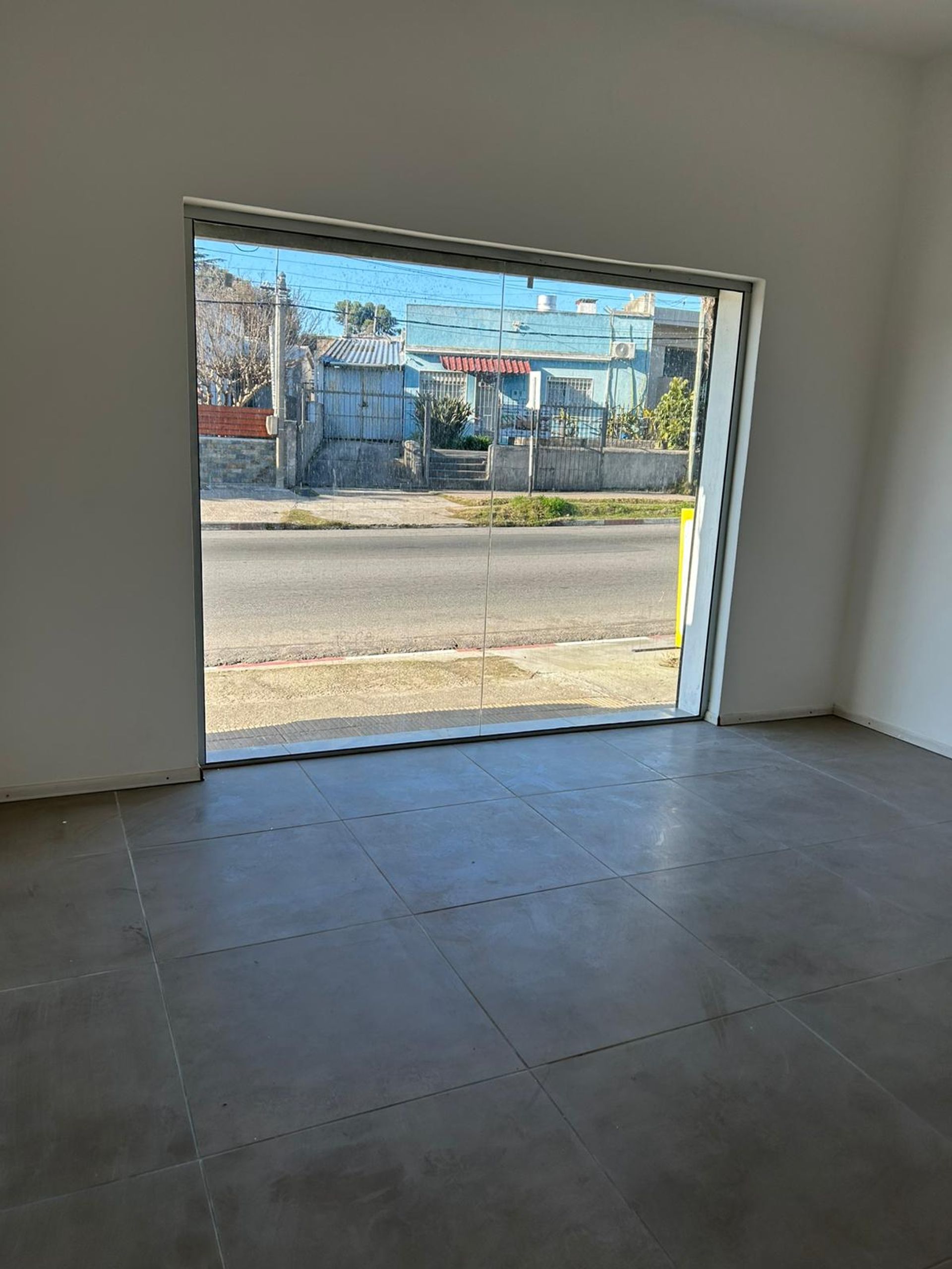 Se alquila local comercial en Av. Roosevelt, Pando · Foto 11