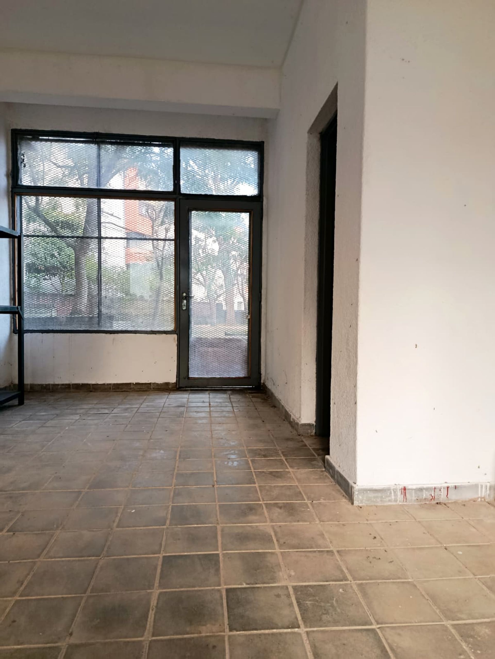 ALQUILER LOCAL COMERCIAL EN PANDO · Foto 8