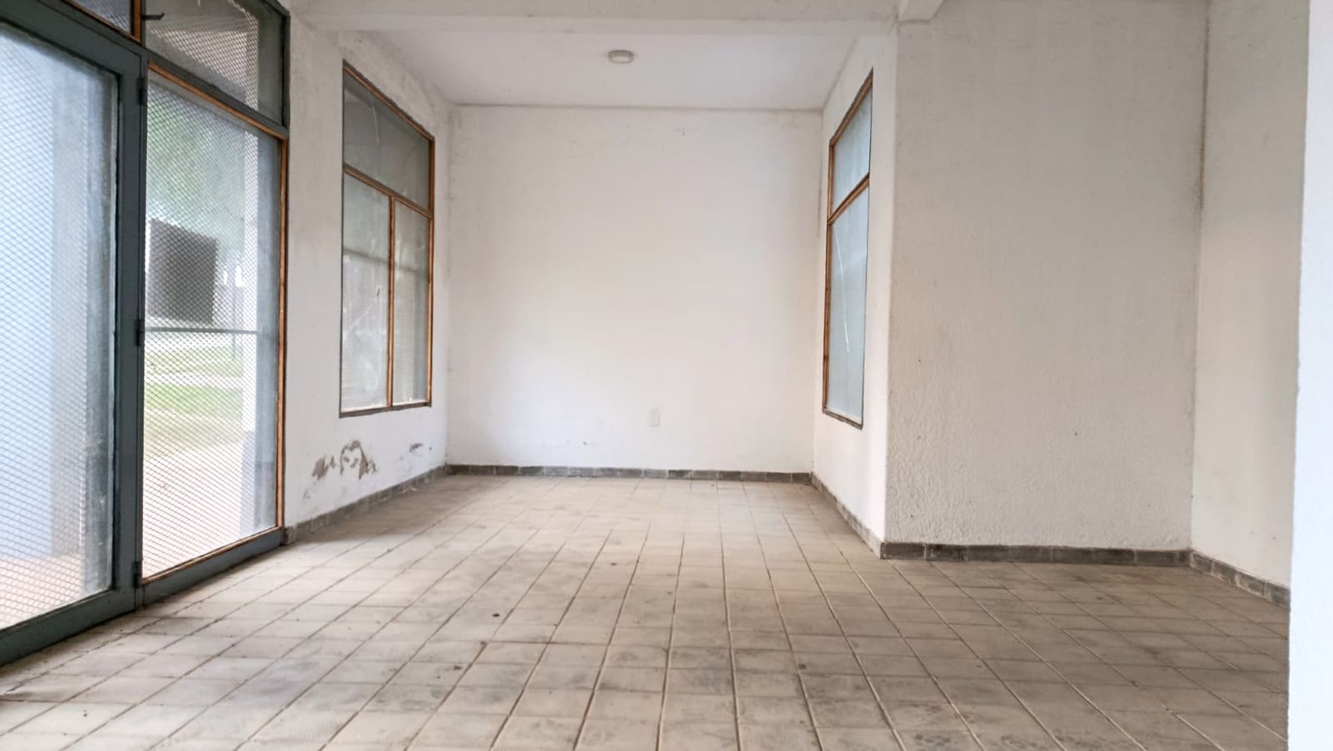ALQUILER LOCAL COMERCIAL EN PANDO · Foto 10