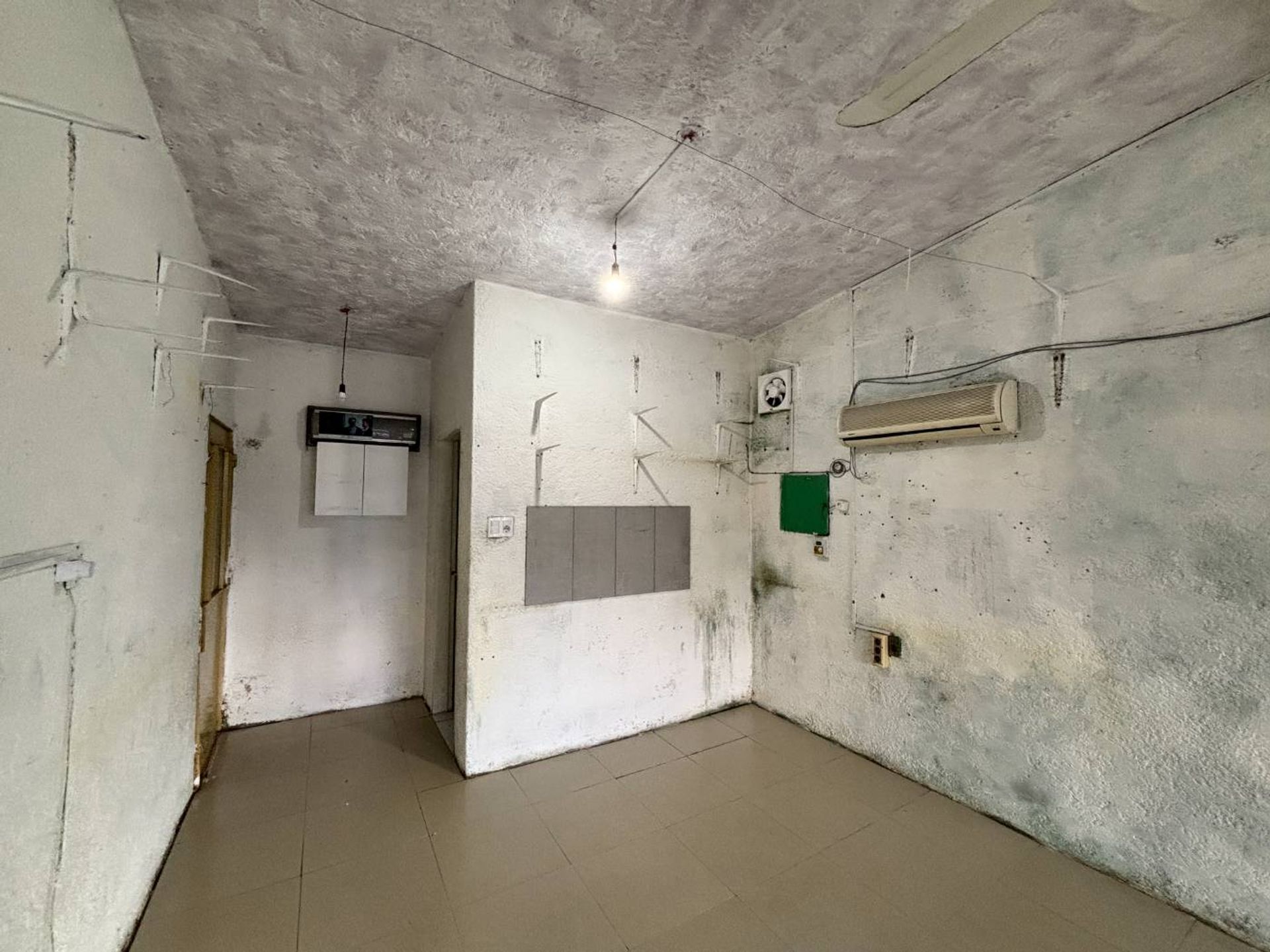 ALQUILER LOCAL COMERCIAL EN BARROS BLANCOS KM27 · Foto 5