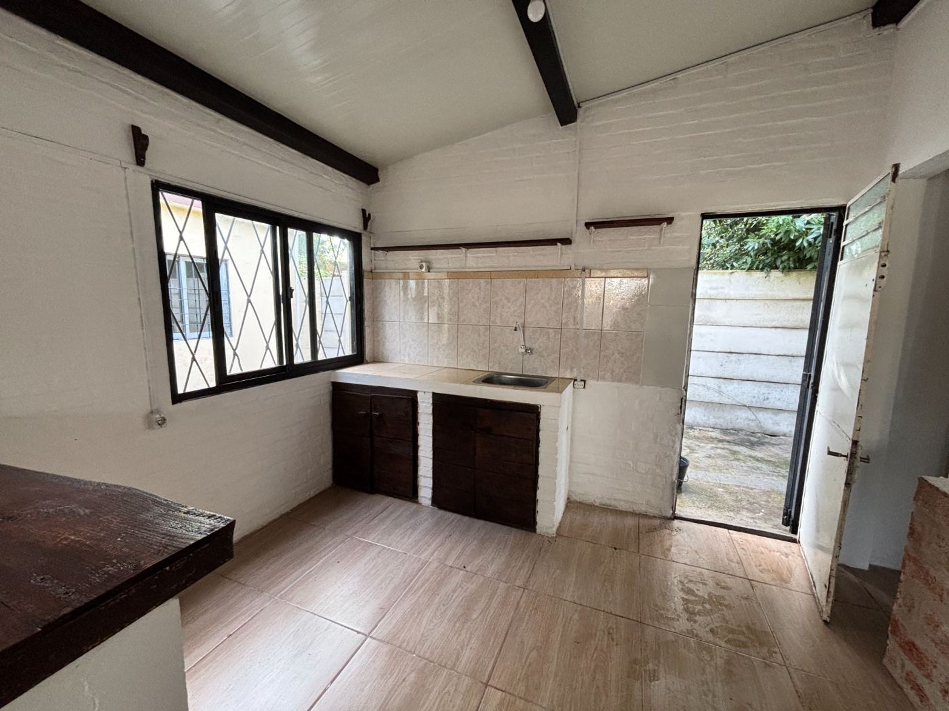 ALQUILER CASA 1 DORMITORIO Y COCHERA SAN LUIS · Foto 6