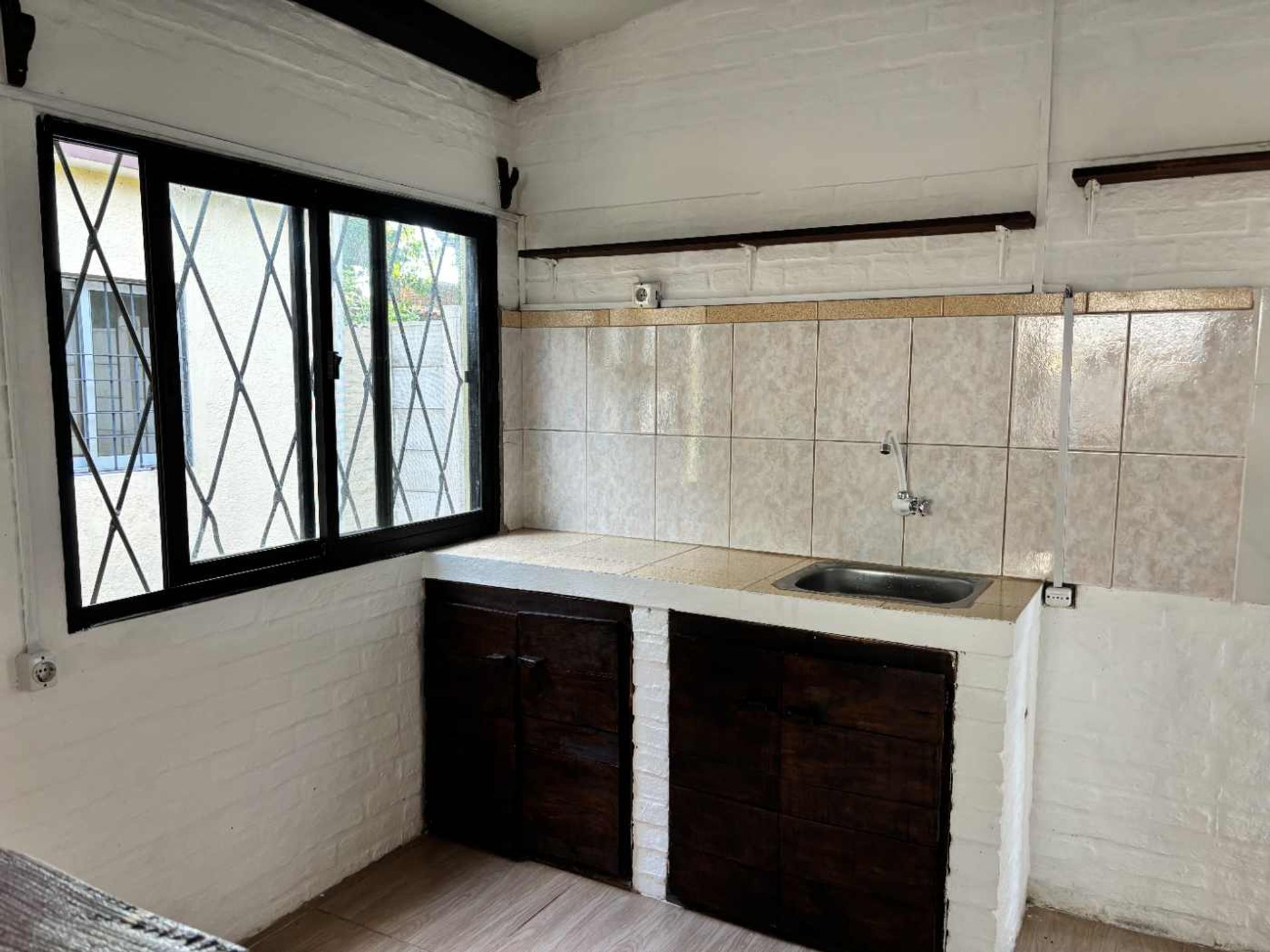 ALQUILER CASA 1 DORMITORIO Y COCHERA SAN LUIS · Foto 7