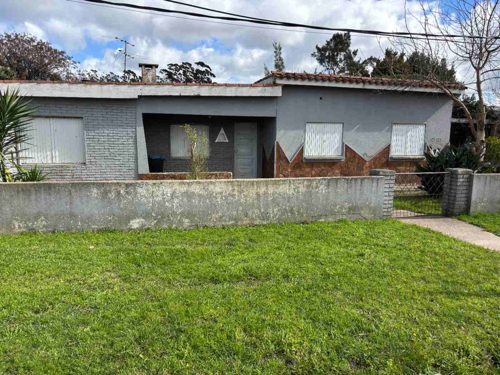 Alquiler casa de 2 dormitorios con fondo en Pando · Foto 1