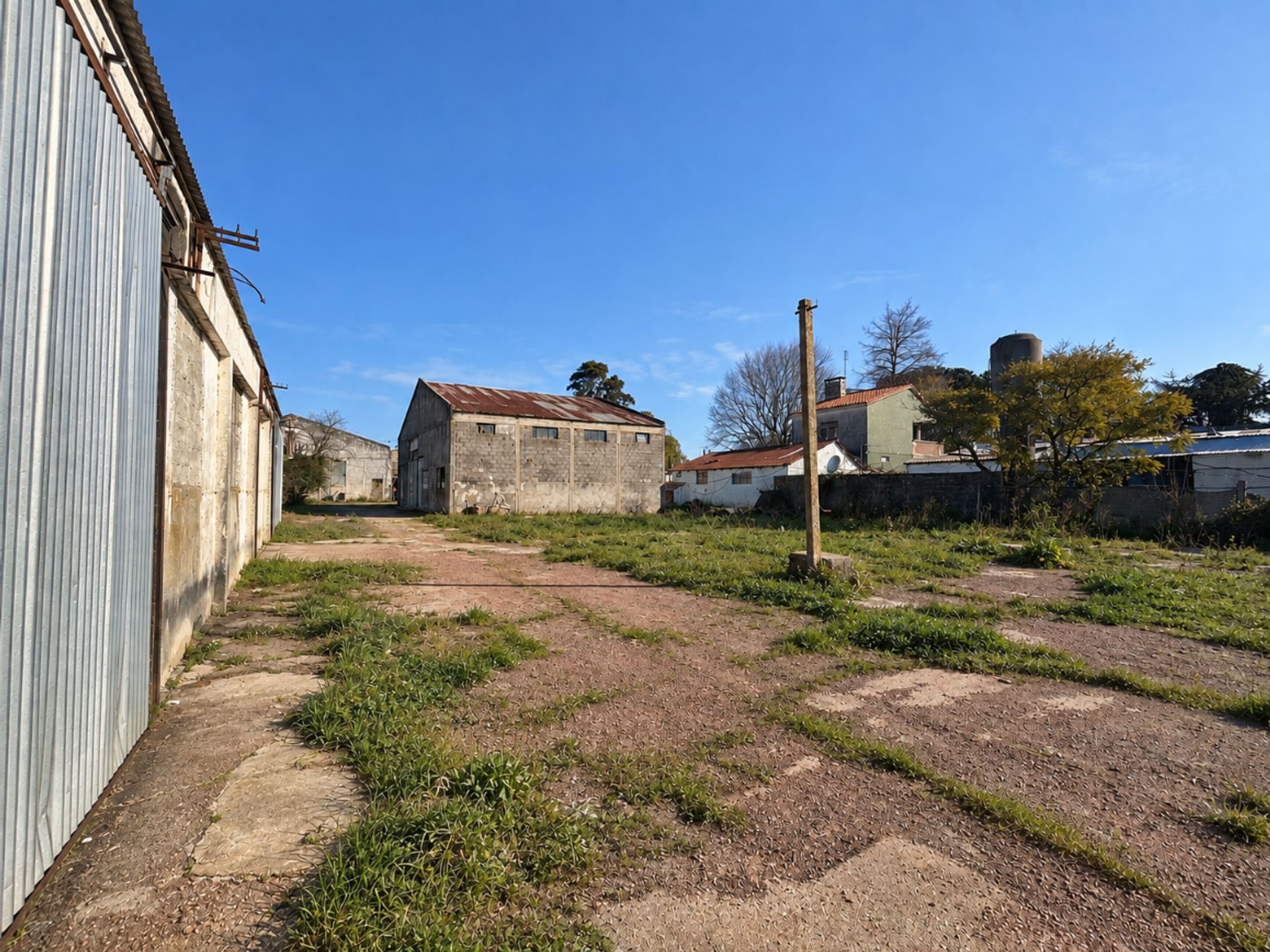 Alquiler Galpón/Depósito de 590m² en La Montañesa · Foto 6