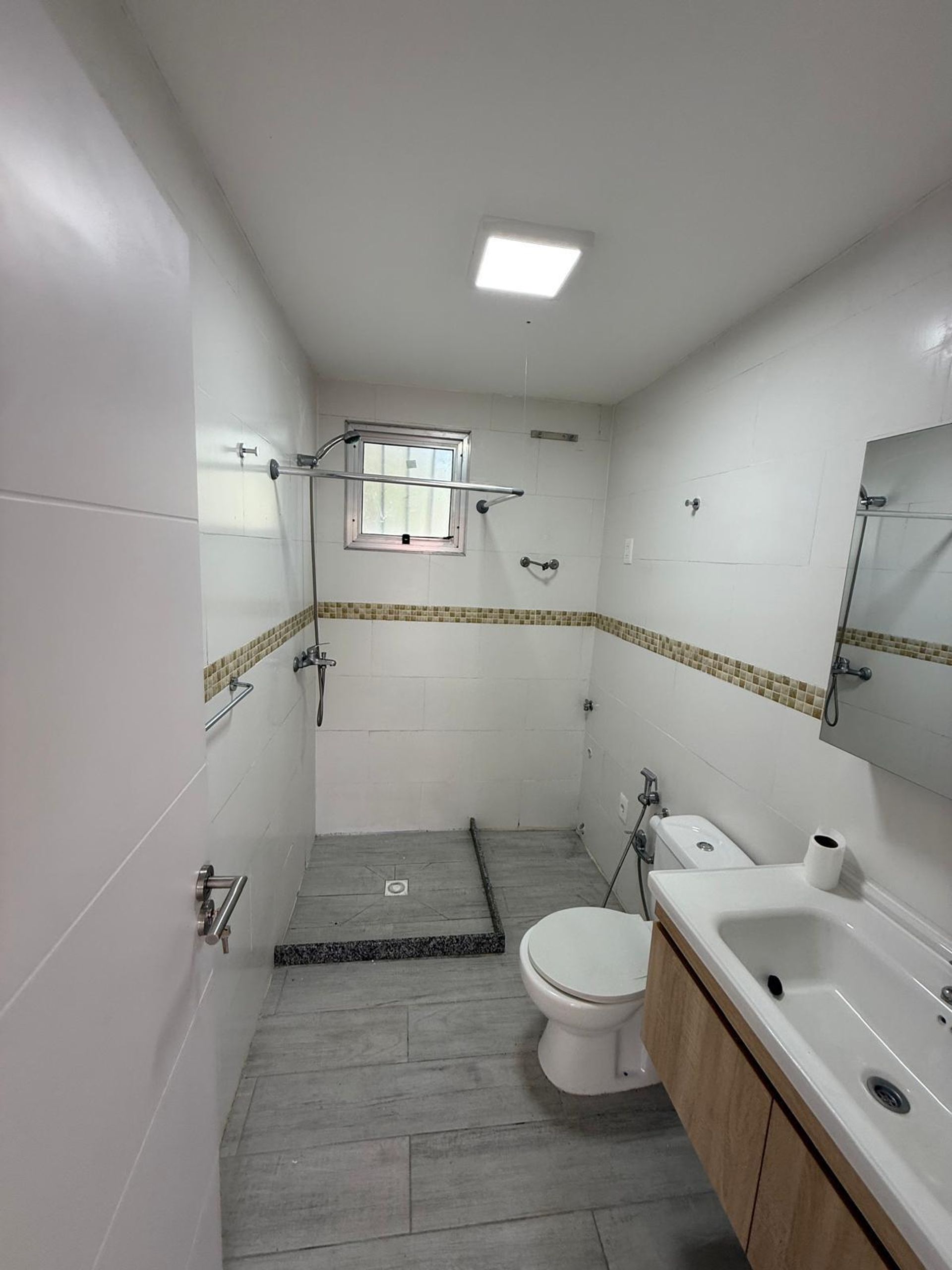 CASA EN ALQUILER 2 DORMITORIOS 1 BAÑO LAGOMAR · Foto 4