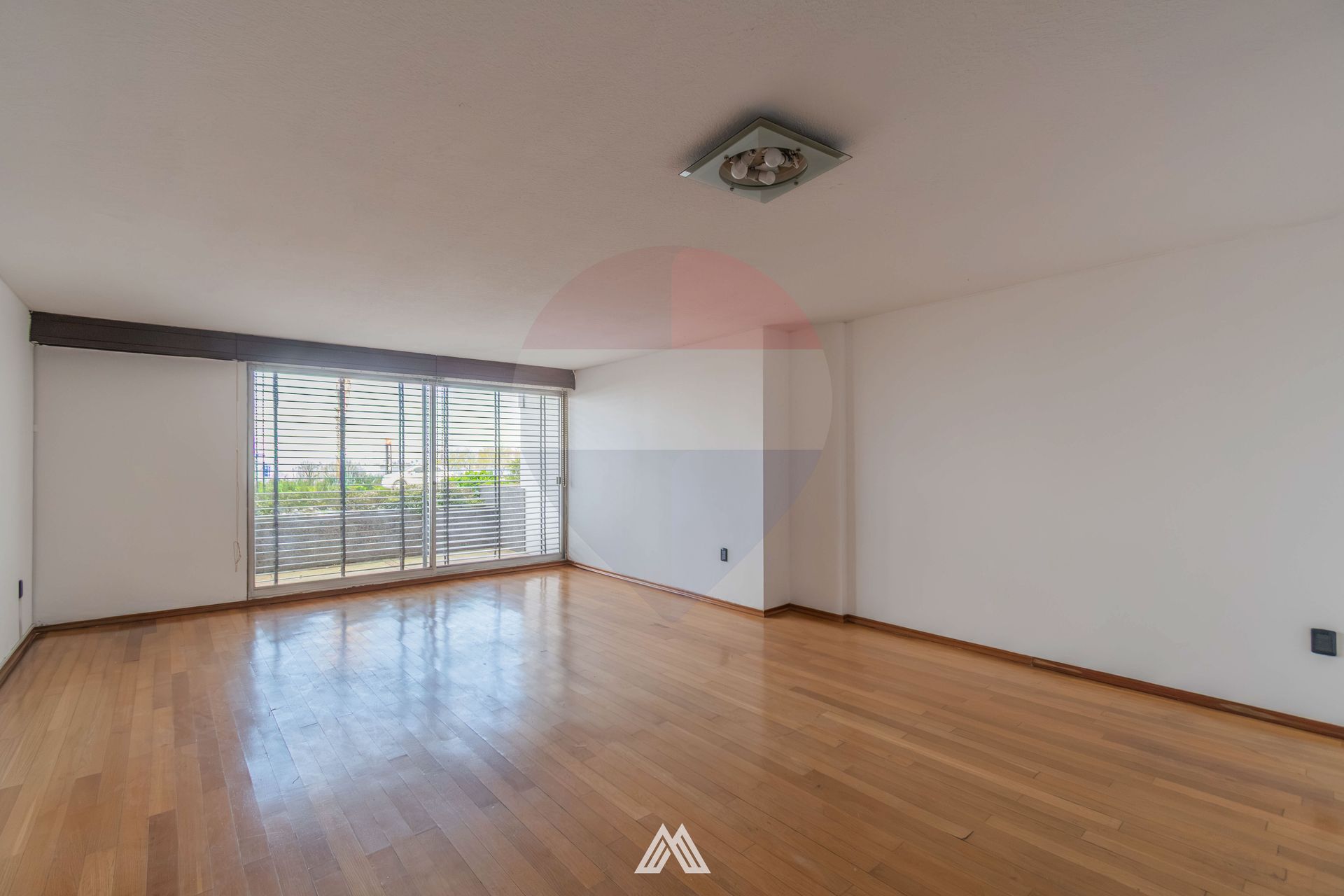 Alquiler Apto 3 dorm+ serv, 2 gje,  Pocitos · Foto 2