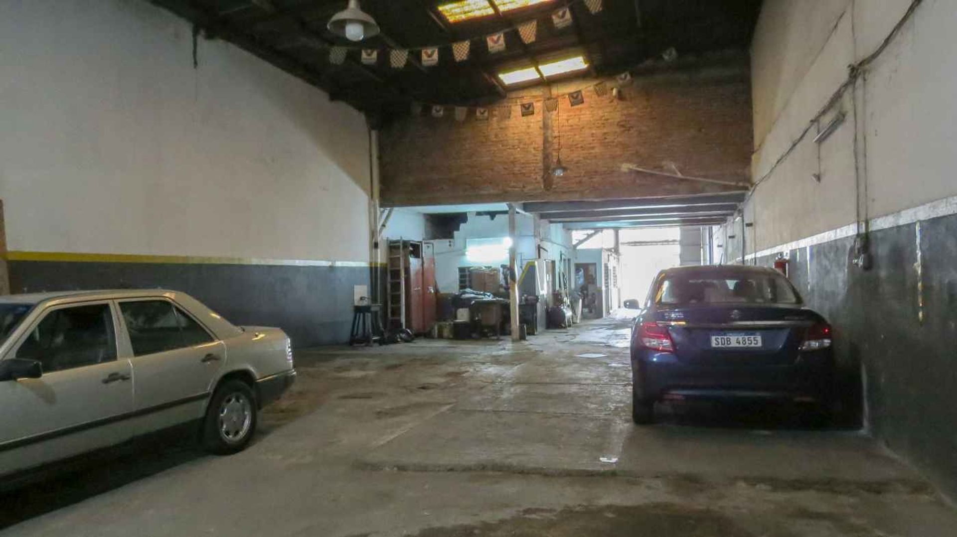 Alquiler depósito en La Blanqueada sobre avenida · Foto 7