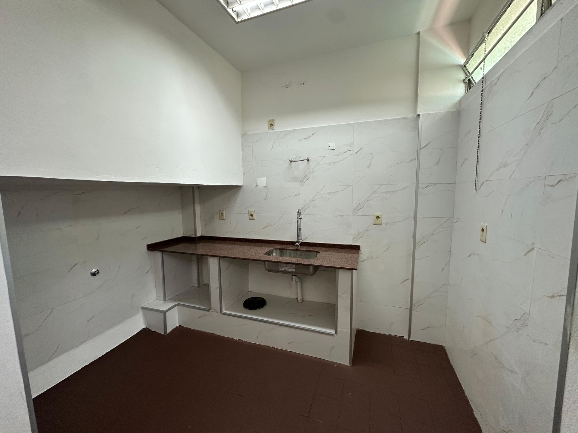 ALQUILER LOCAL COMERCIAL POCITOS NUEVO · Foto 4