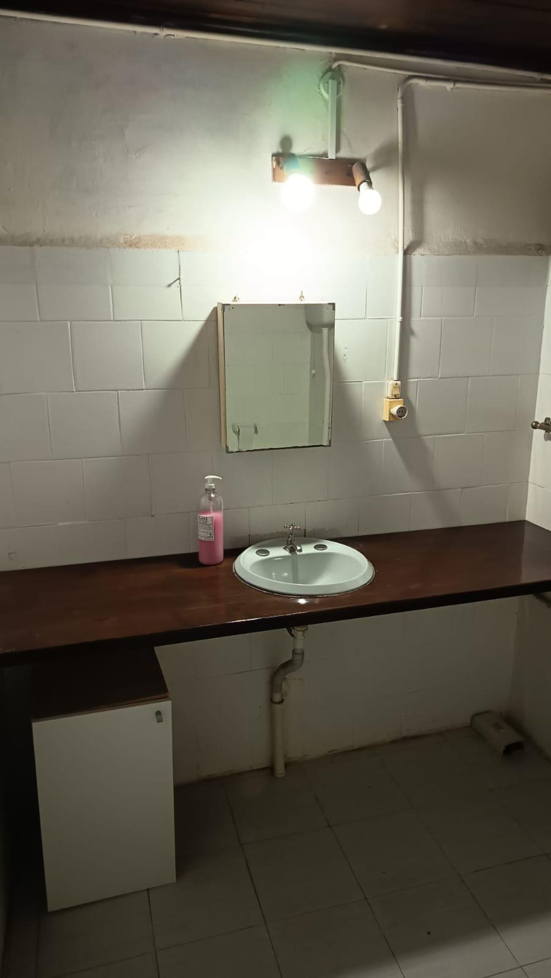 ALQUILER CONSULTORIO CON RECEPCIÓN, CENTRO, PANDO · Foto 8