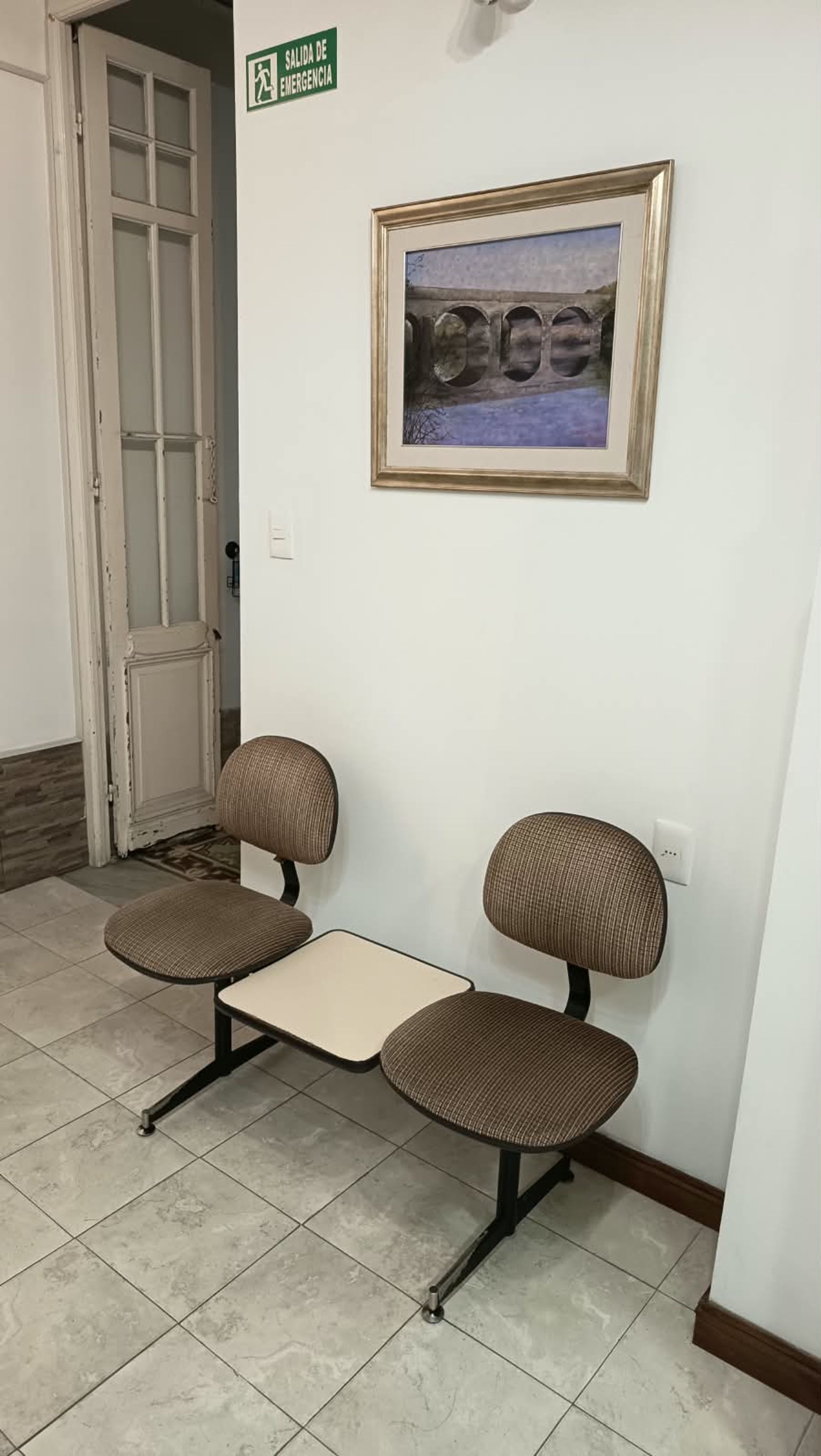 ALQUILER CONSULTORIO CON RECEPCIÓN, CENTRO, PANDO · Foto 3