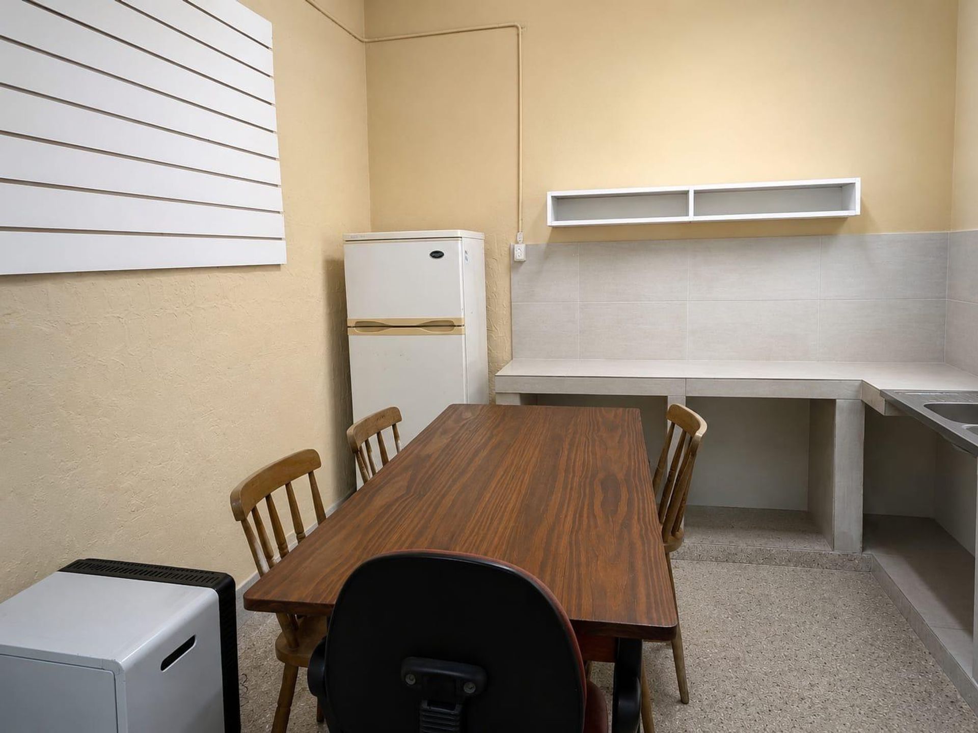 ALQUILER CONSULTORIO CON RECEPCIÓN, CENTRO, PANDO · Foto 7