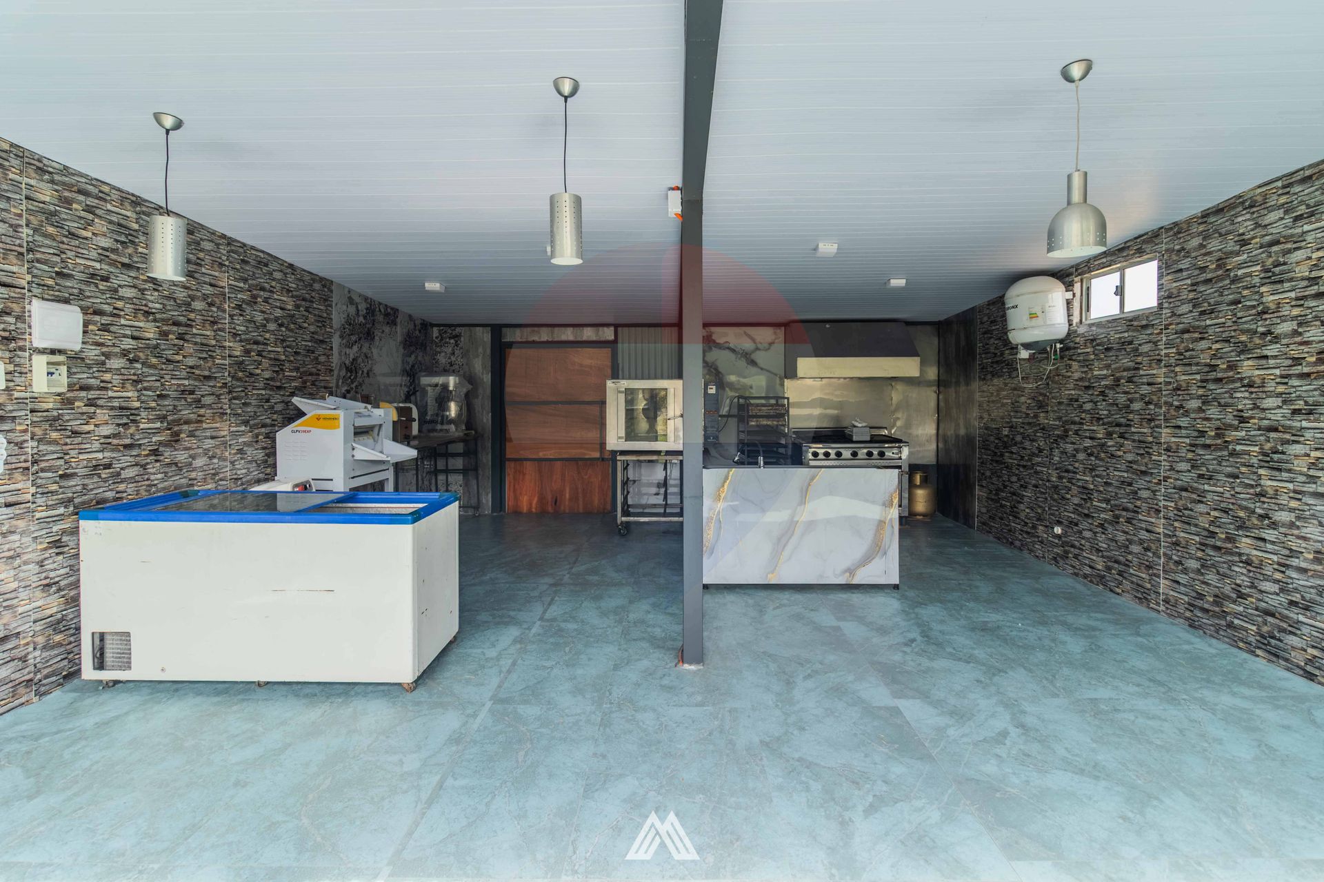 Alquiler de Local Comercial playa Jaureguiberry · Foto 7