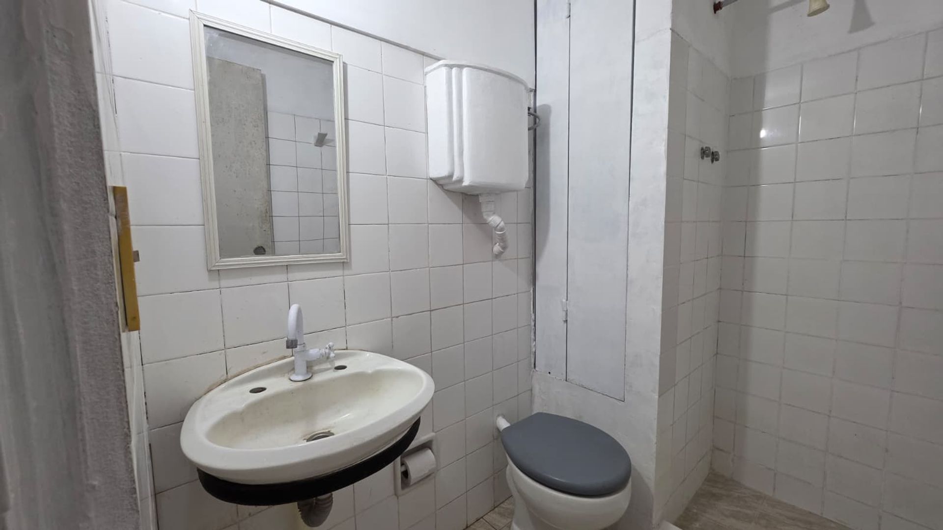 ALQUILER LOCAL COMERCIAL EN MEDANOS DE SOLYMAR · Foto 8