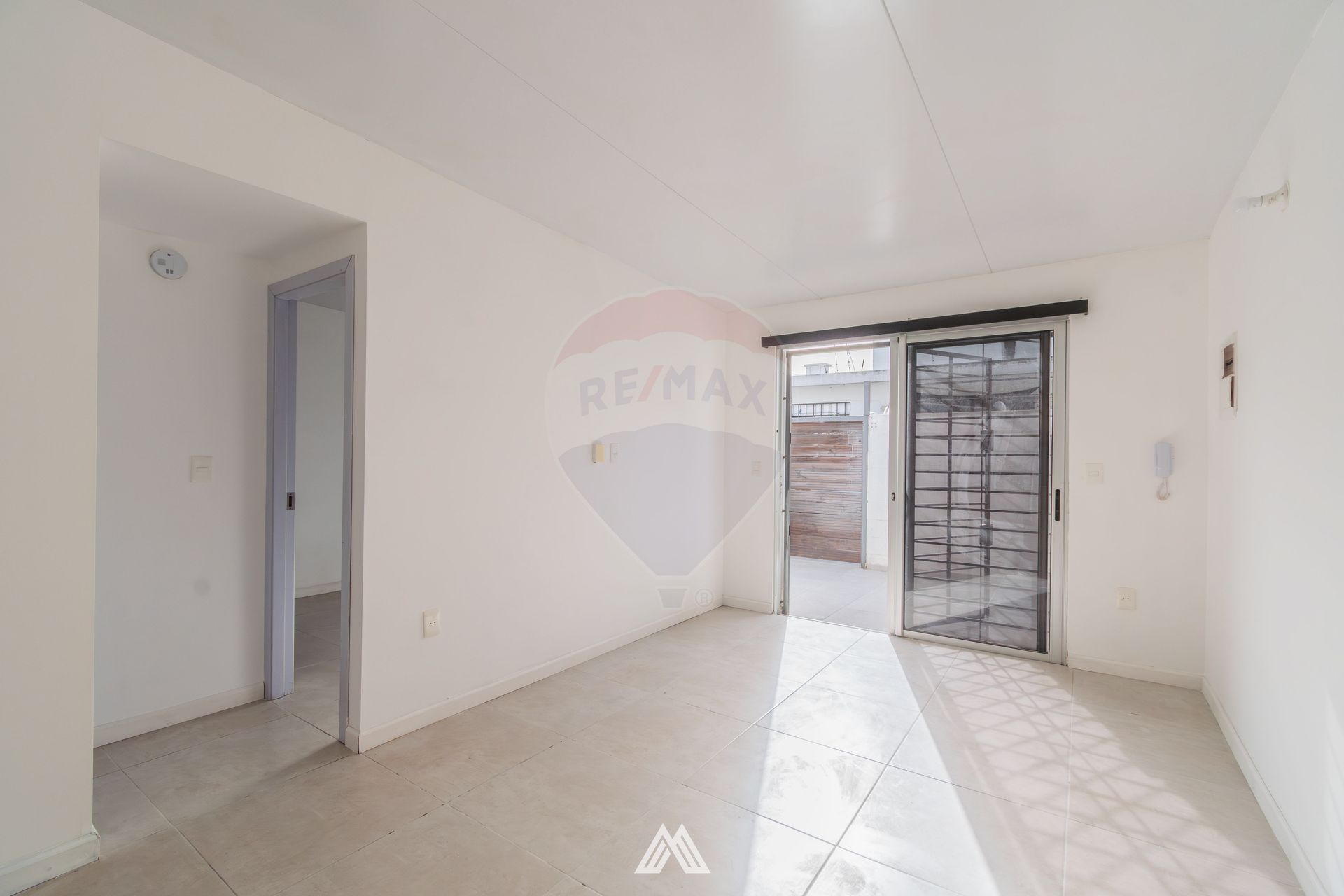 ALQUILER APTO 1 DORM CON PATIO EN BRAZO ORIENTAL