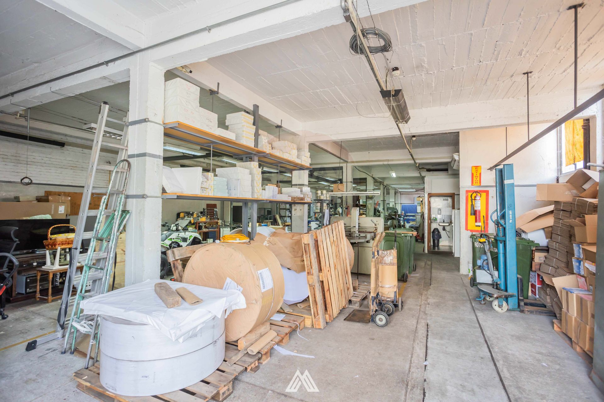 ALQUILER LOCAL, GRAN TERRENO, EN LA COMERCIAL · Foto 10