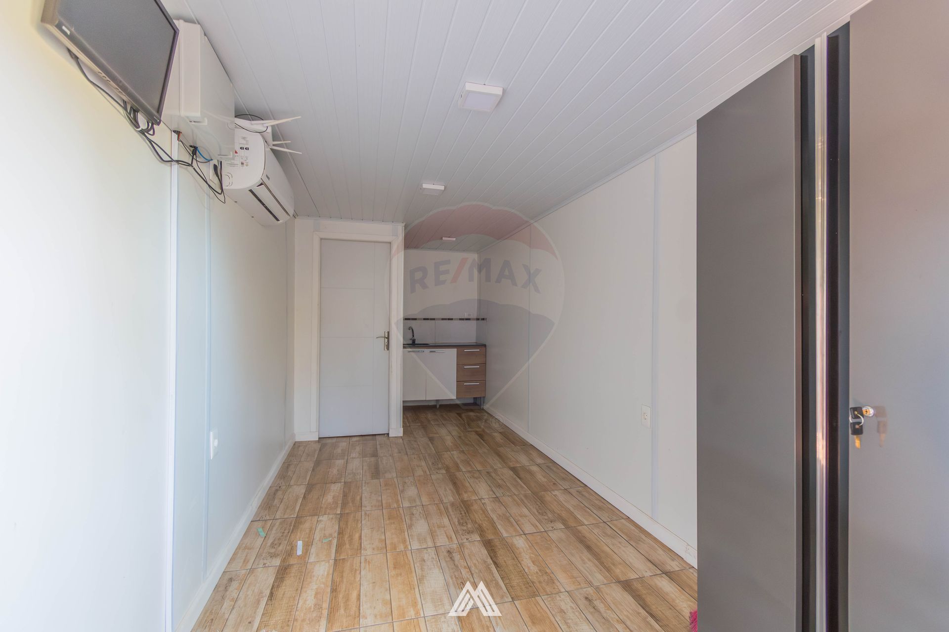 ALQUILER oficina/consultorio galería EL PINAR SUR · Foto 3