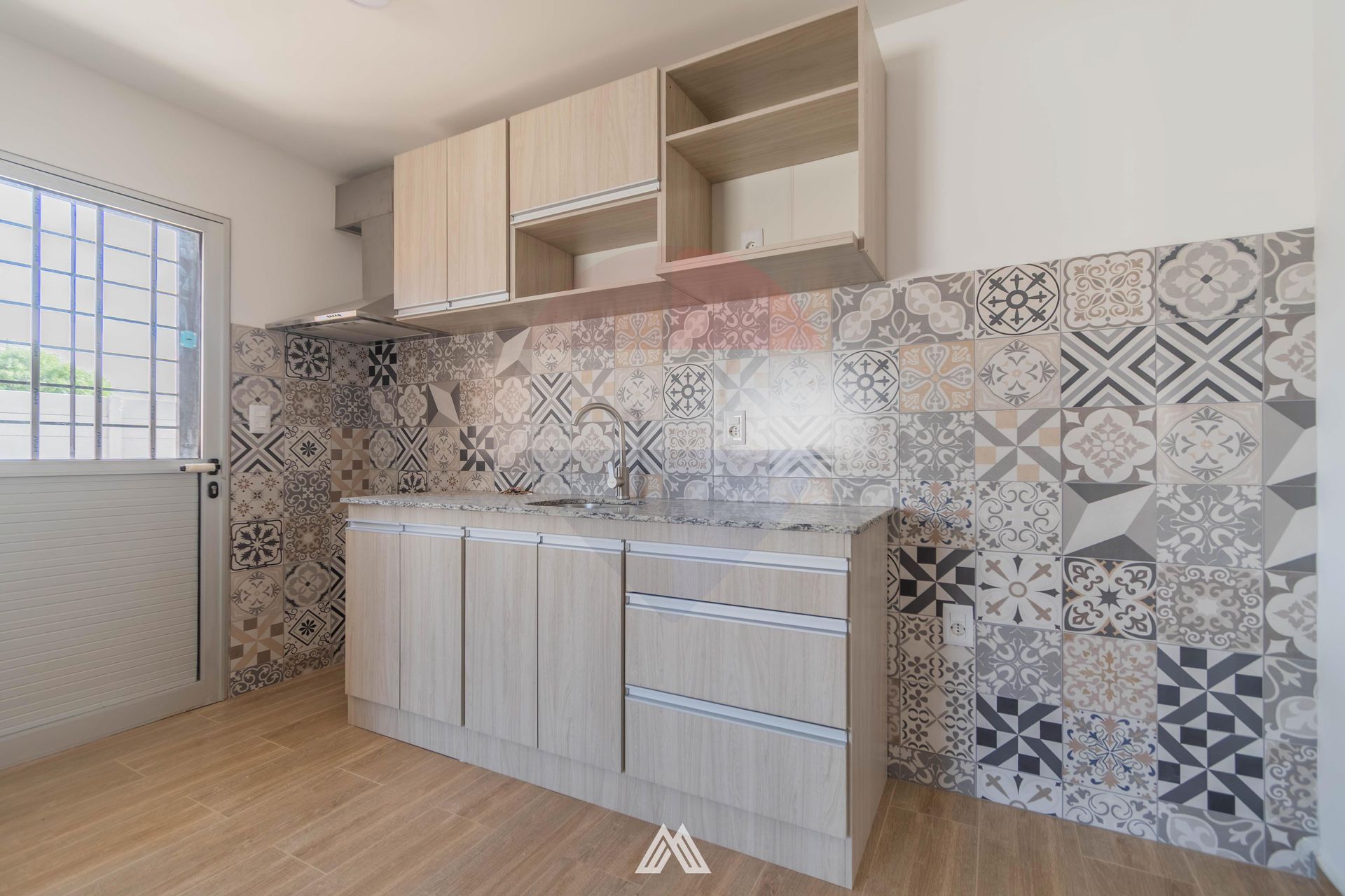 ALQUILER-casa al frente 3 dorm.-LOMAS DE SOLYMAR · Foto 6