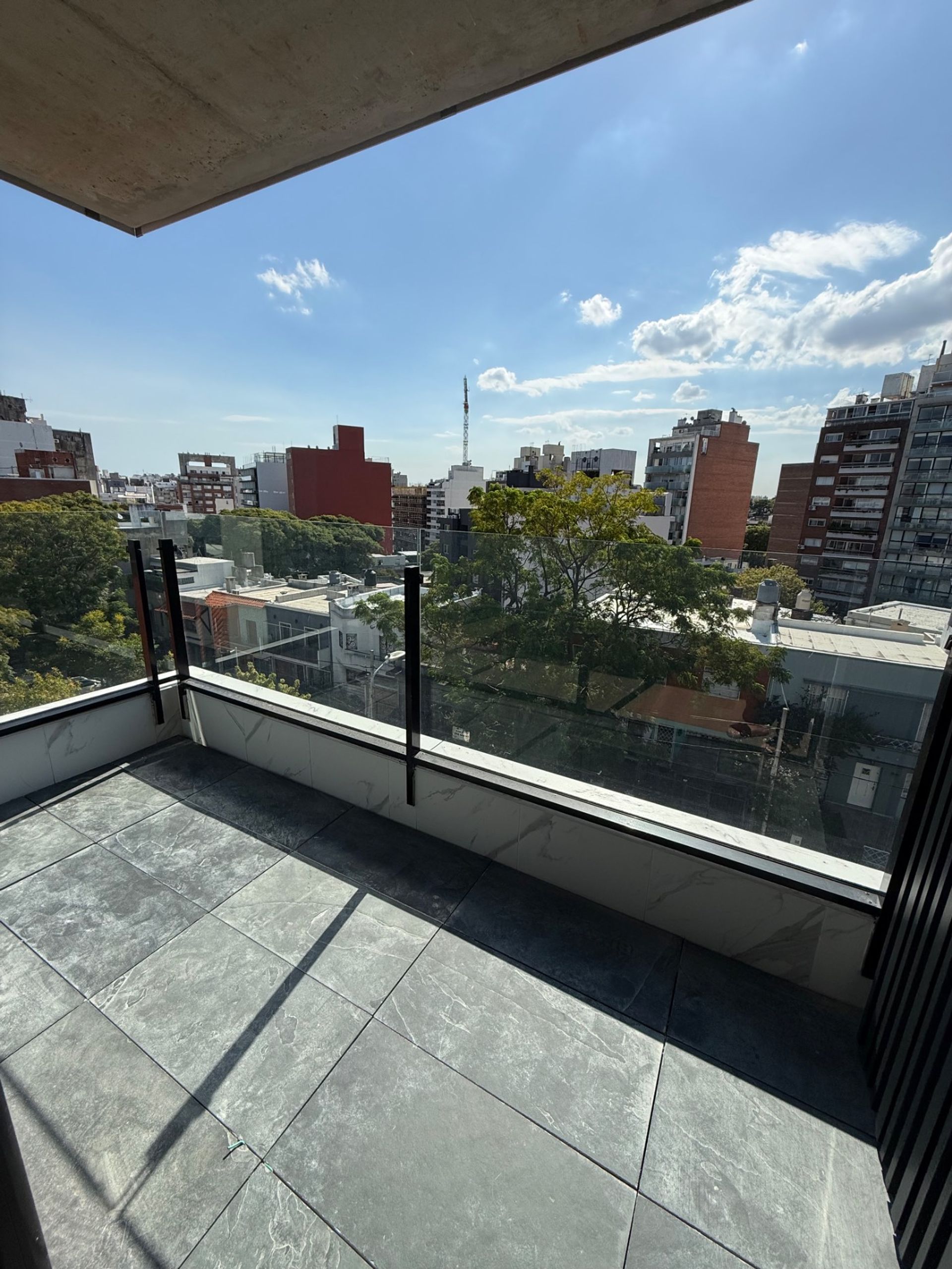 VENTA APTO 2 DORM 2 BAÑOS BALCÓN POCITOS GARAGE