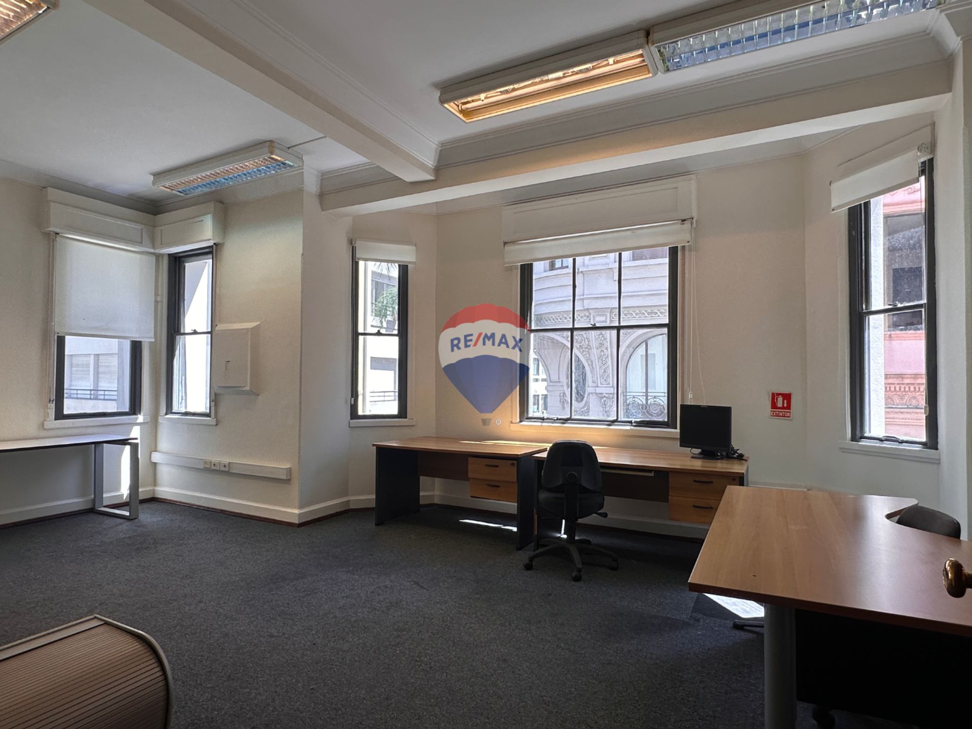 ALQUILER OFICINAS CIUDAD VIEJA PISO COMPLETO · Foto 11