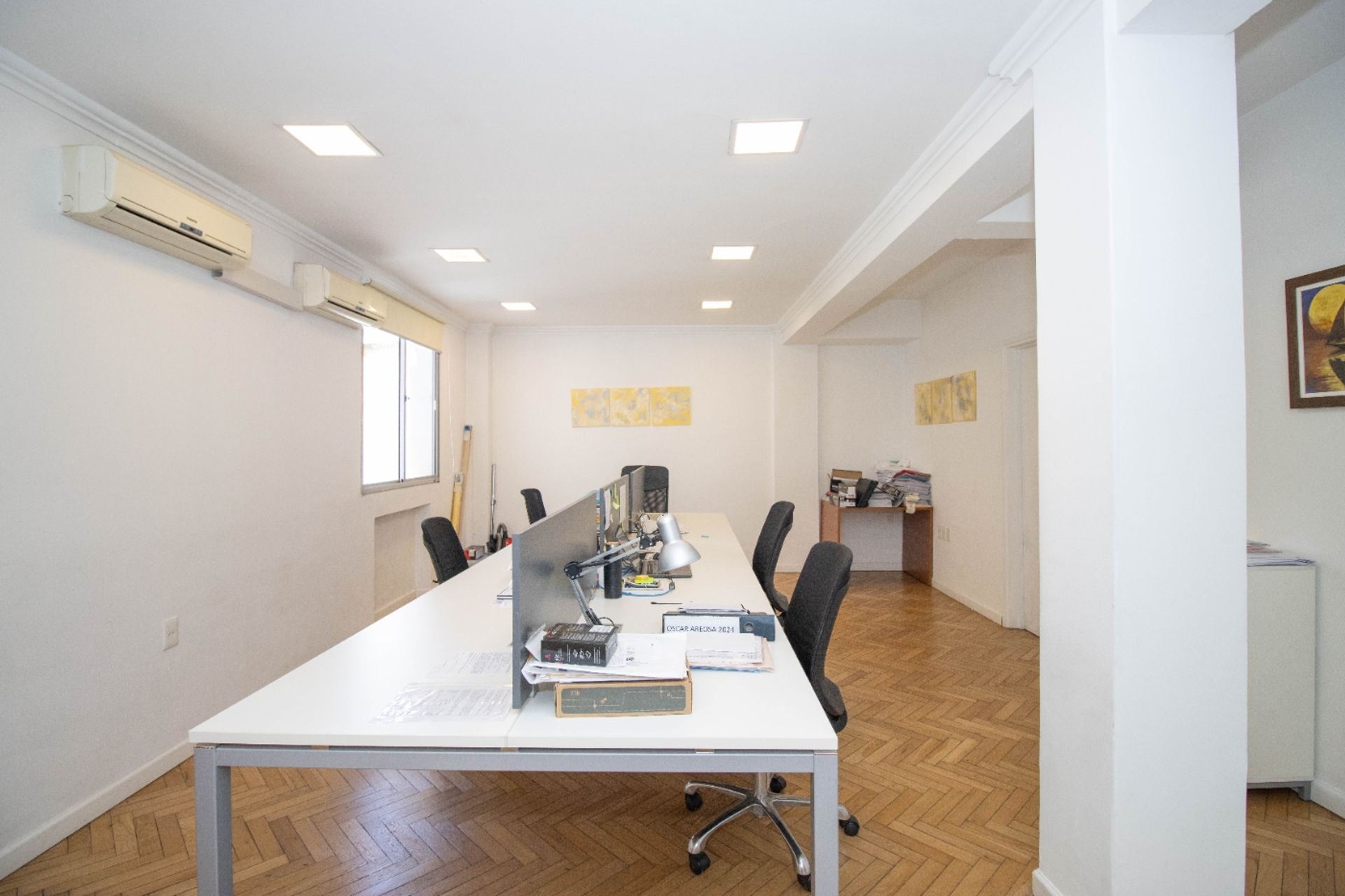 ALQUILER OFICINA CIUDAD VIEJA · Photo 4