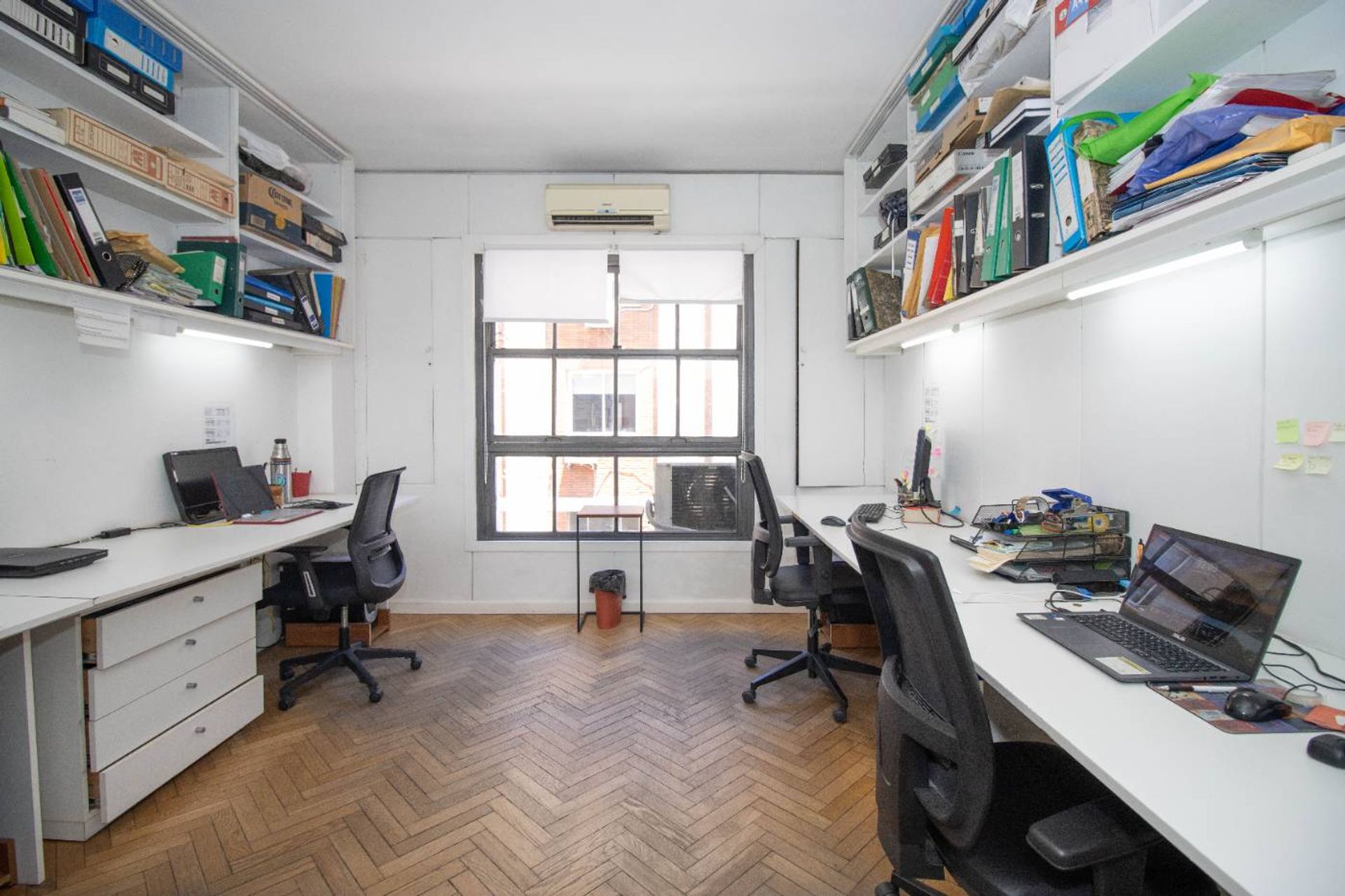 ALQUILER OFICINA CIUDAD VIEJA · Photo 8