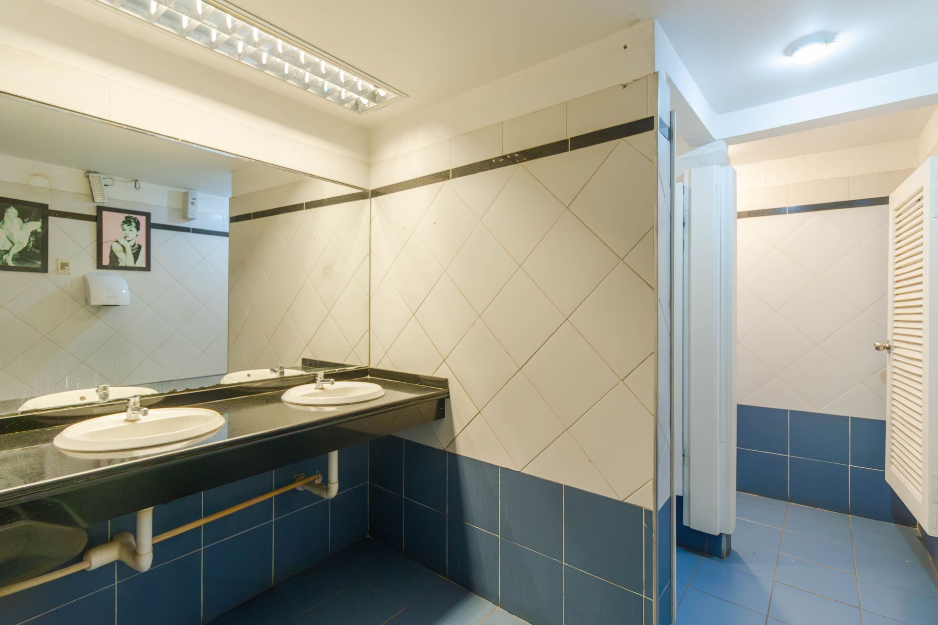 Alquiler Local Comercial sobre Arocena 876 m2 · Foto 5