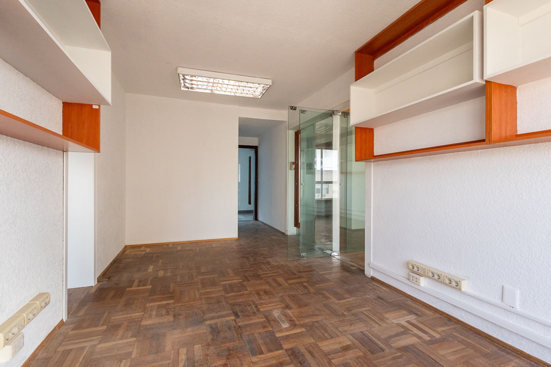 Alquiler de 2 oficinas en ciudad vieja