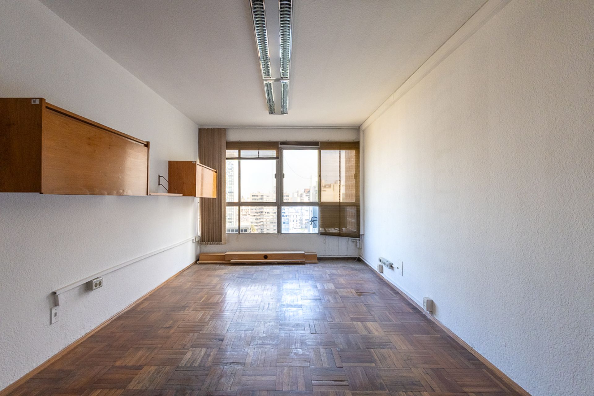 Alquiler de oficinas en ciudad vieja · Foto 8