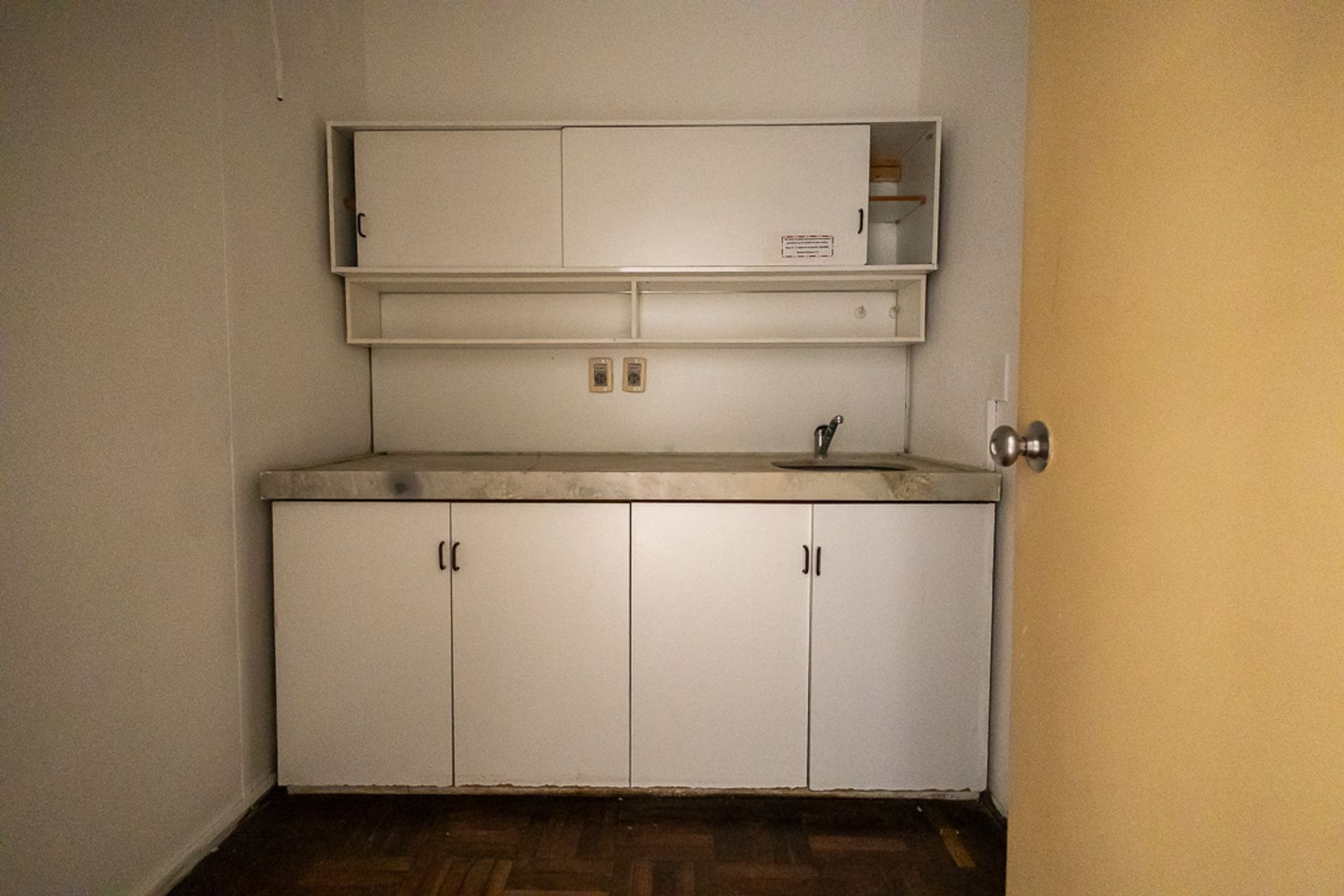 Alquiler de oficinas en ciudad vieja · Photo 7