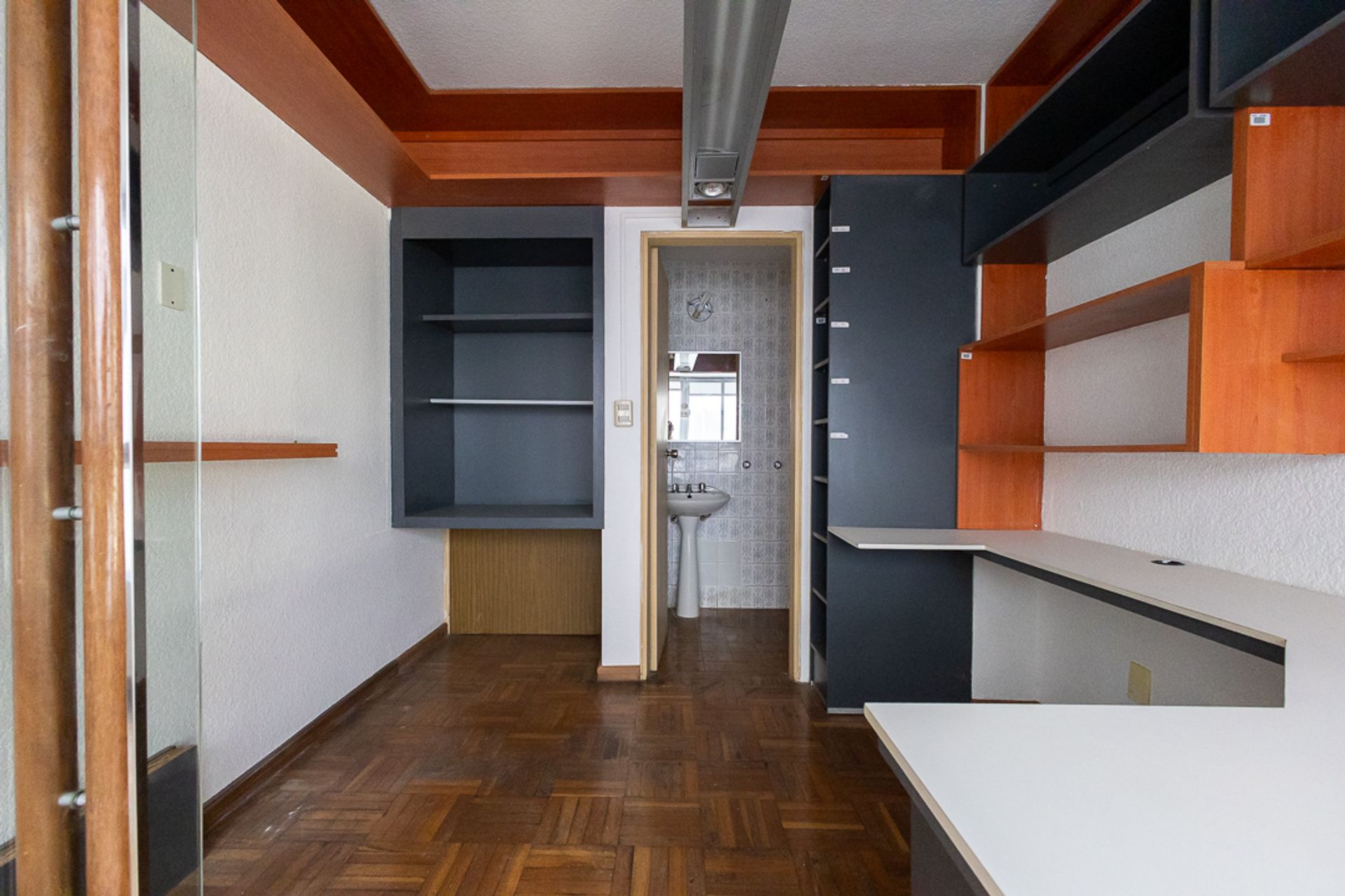 Alquiler de oficinas en ciudad vieja · Photo 5