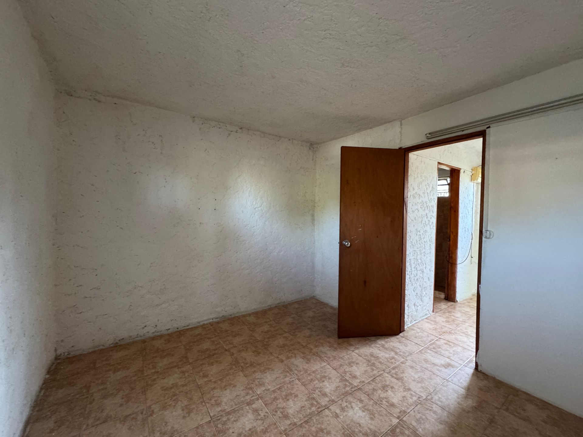Alquilo casa 2 dormitorios terreno amplio Salinas · Foto 6