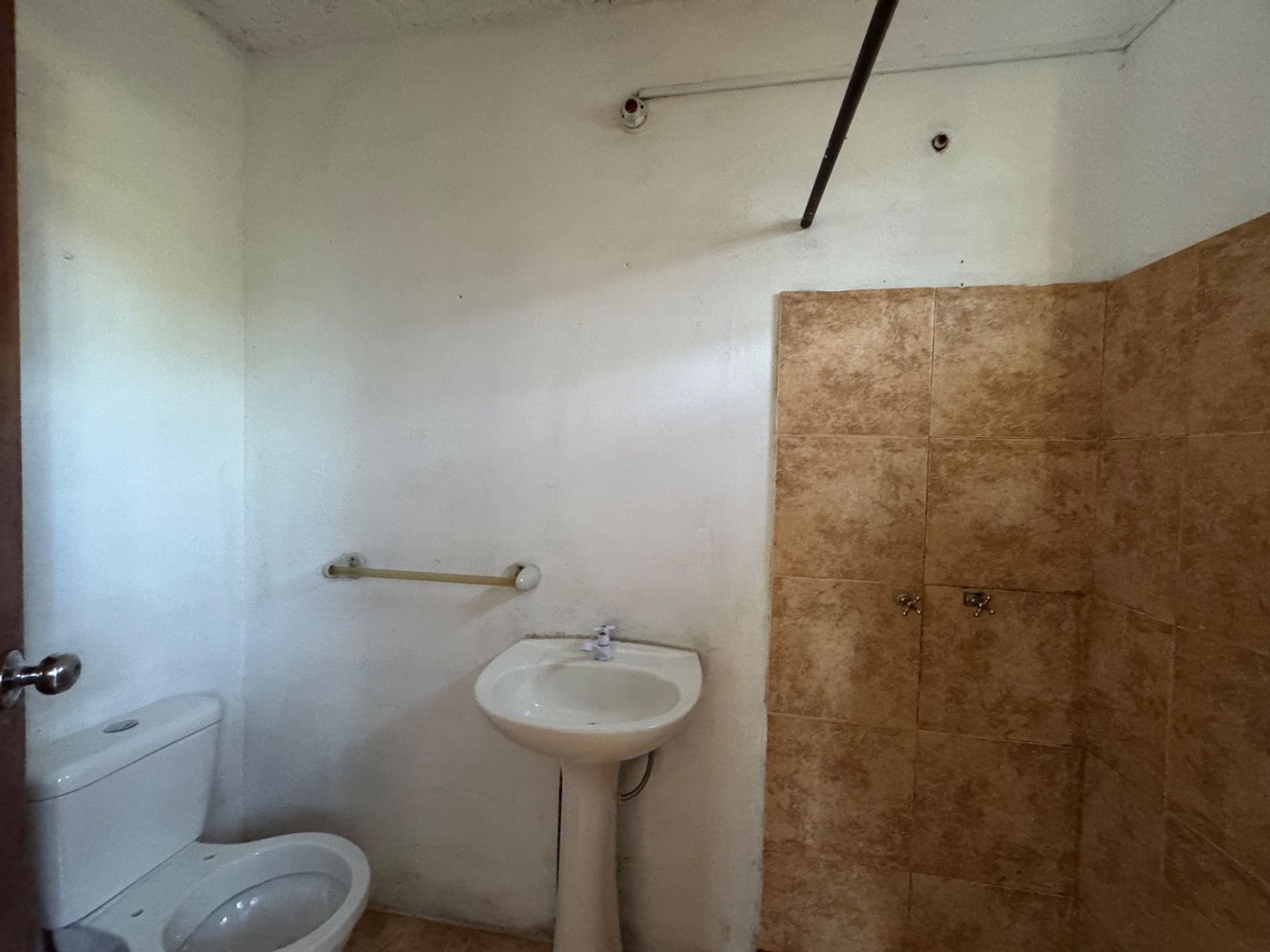 Alquilo casa 2 dormitorios terreno amplio Salinas · Foto 7
