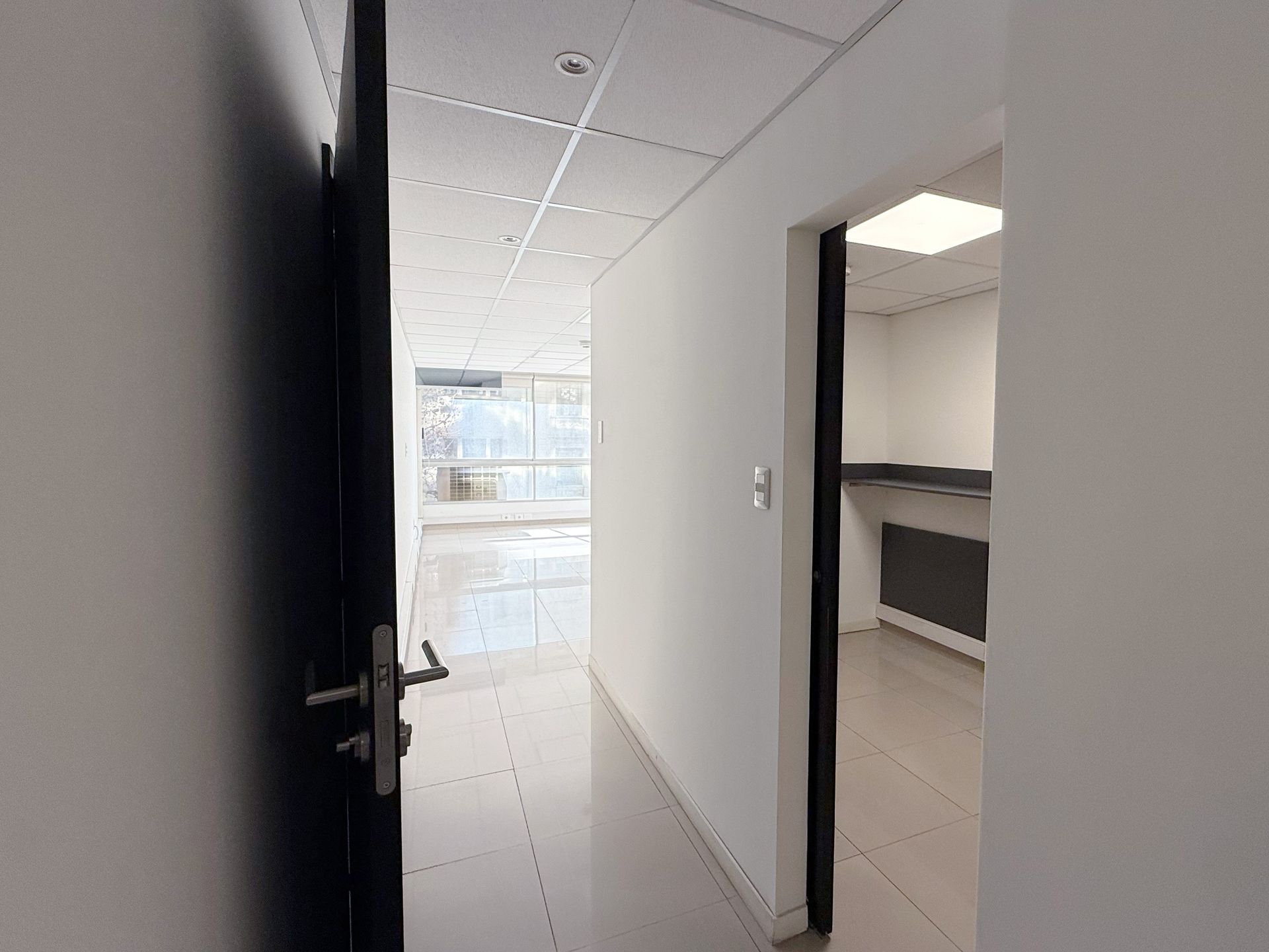 ALQUILER OFICINA CENTRO PLAZA CAGANCHA · Foto 2