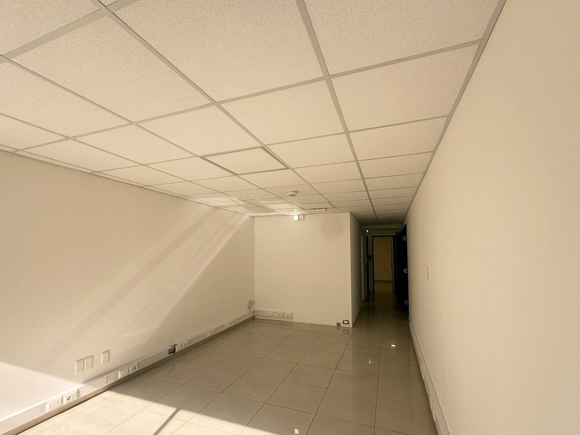 ALQUILER OFICINA CENTRO PLAZA CAGANCHA · Photo 3