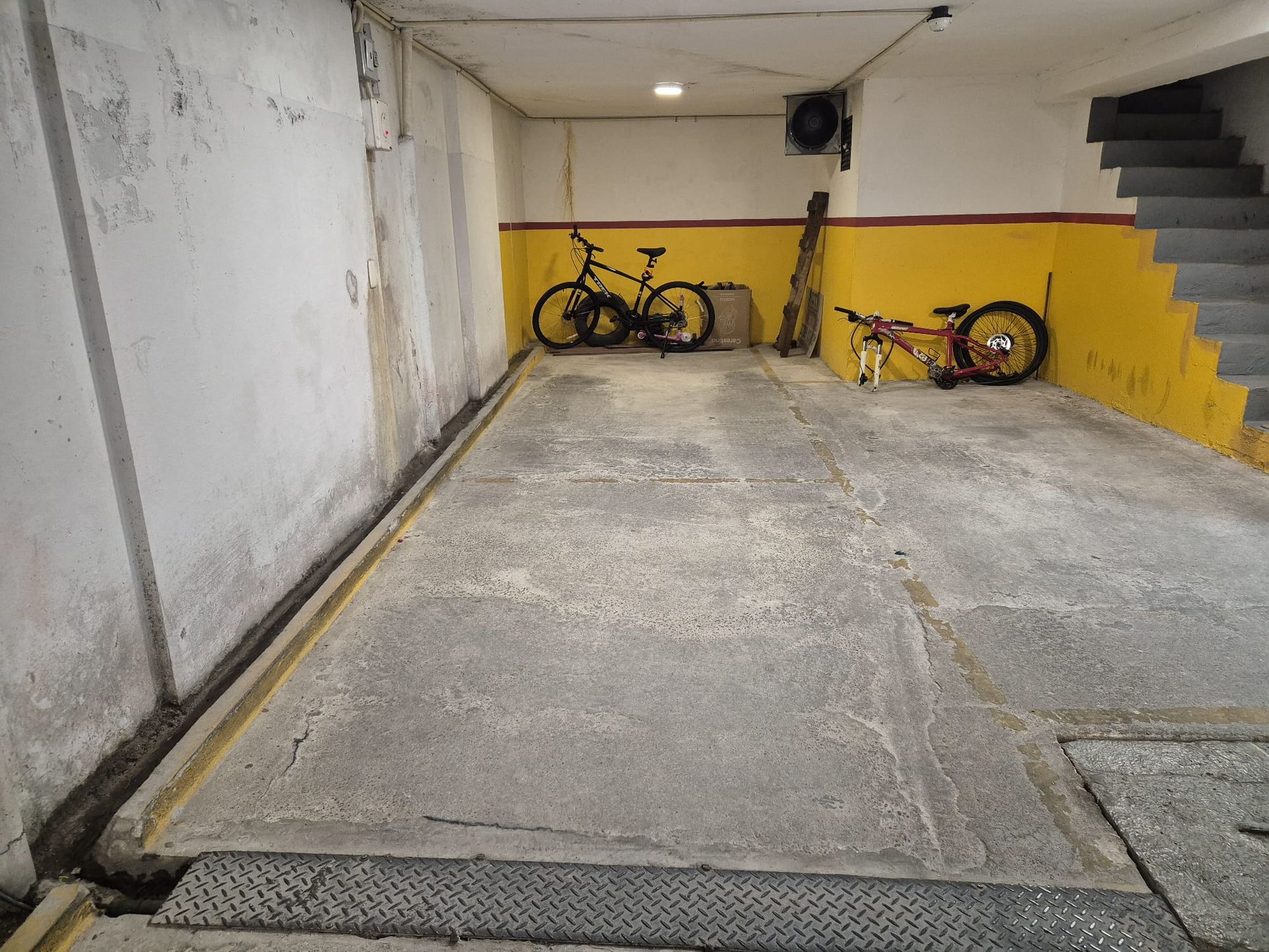 ALQUILER DE COCHERAS EN POCITOS · Foto 3