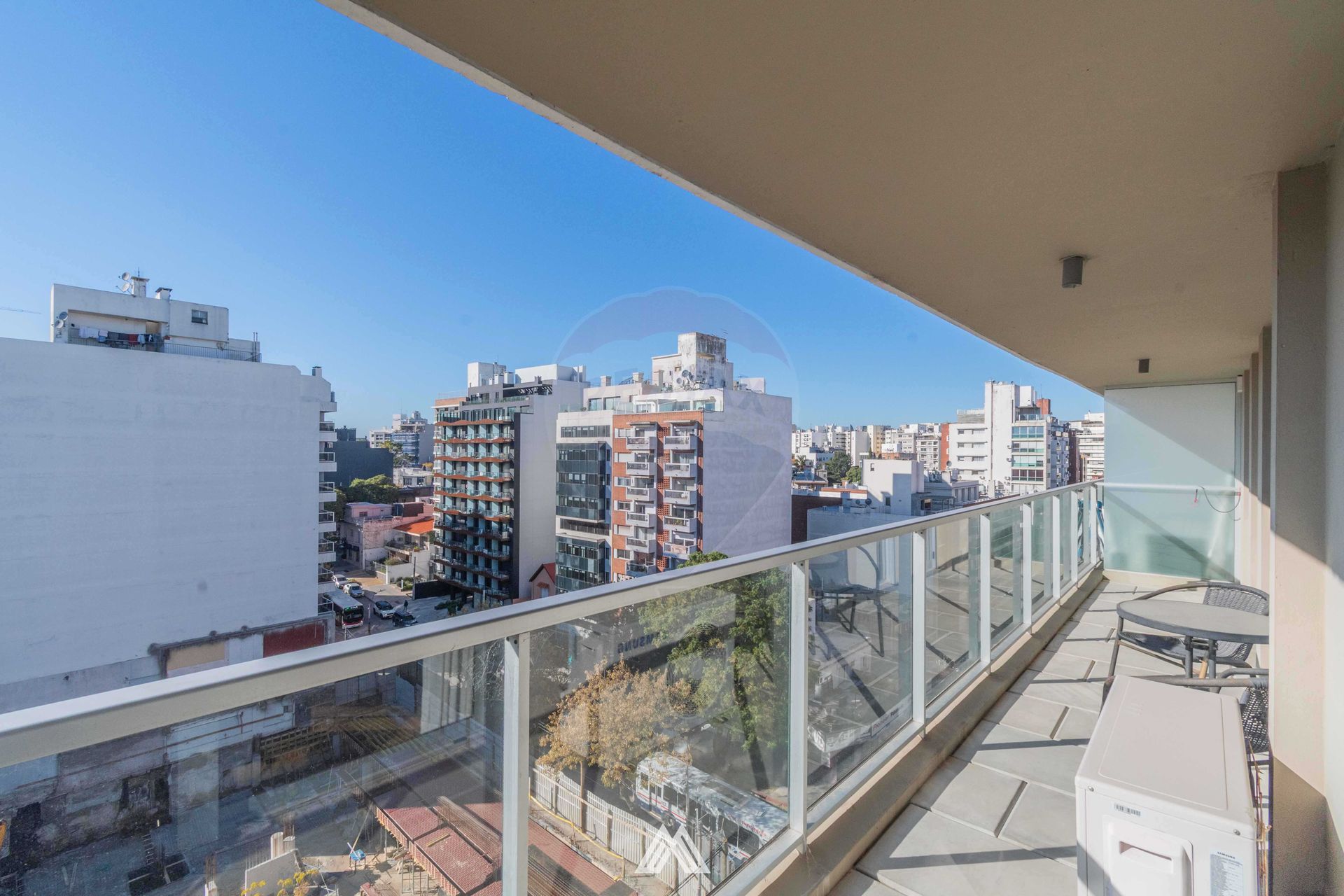 ALQUILER APTO C/MUEBLES GRAN TERRAZA GJE POCITOS · Foto 12