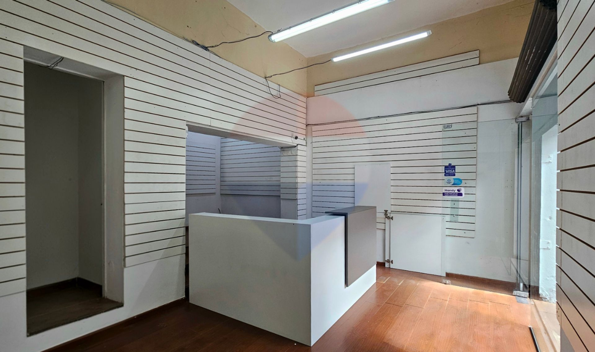 ALQUILER LOCAL EN LA COMERCIAL · Foto 2